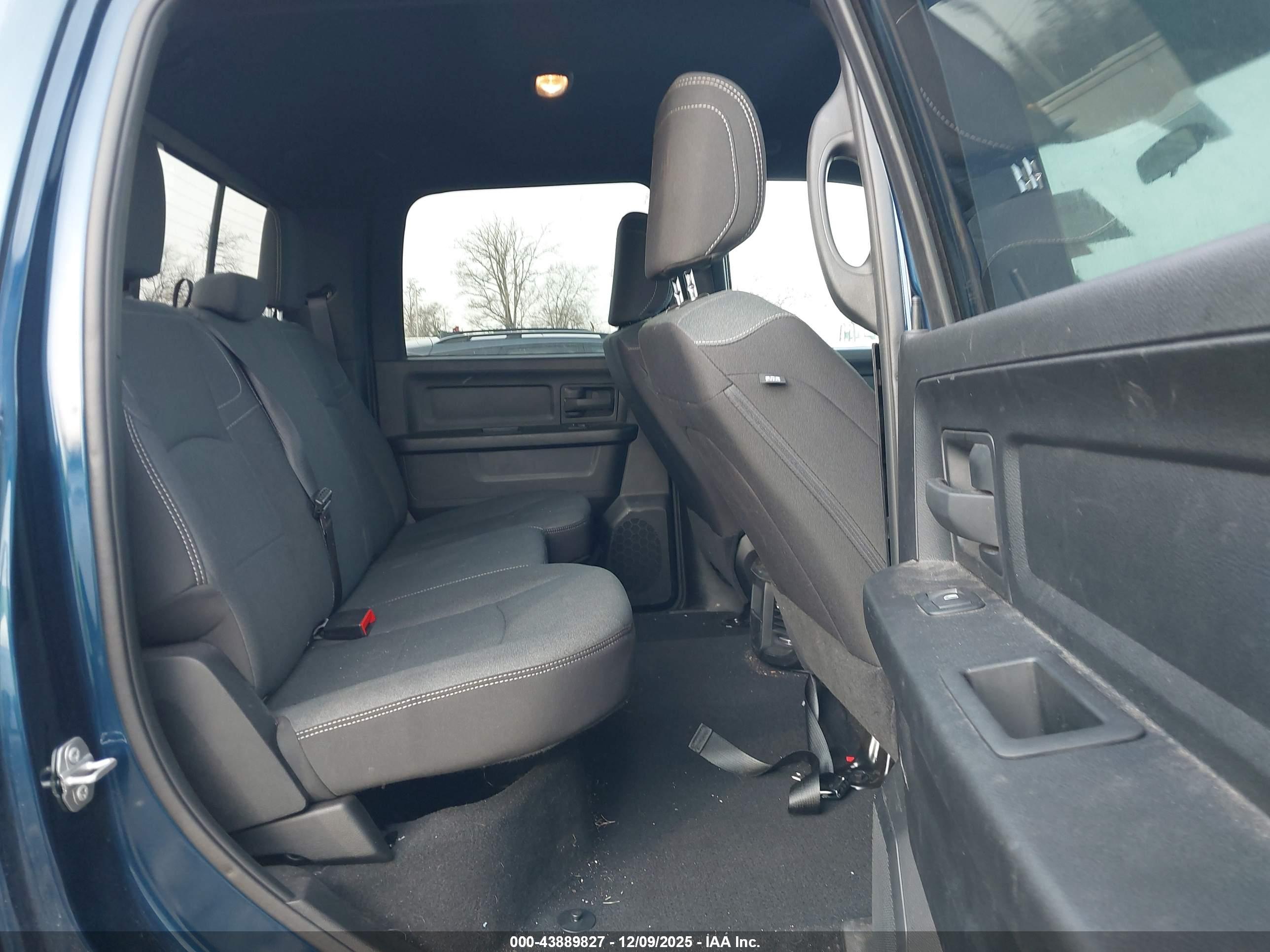 RAM 2500 image 8