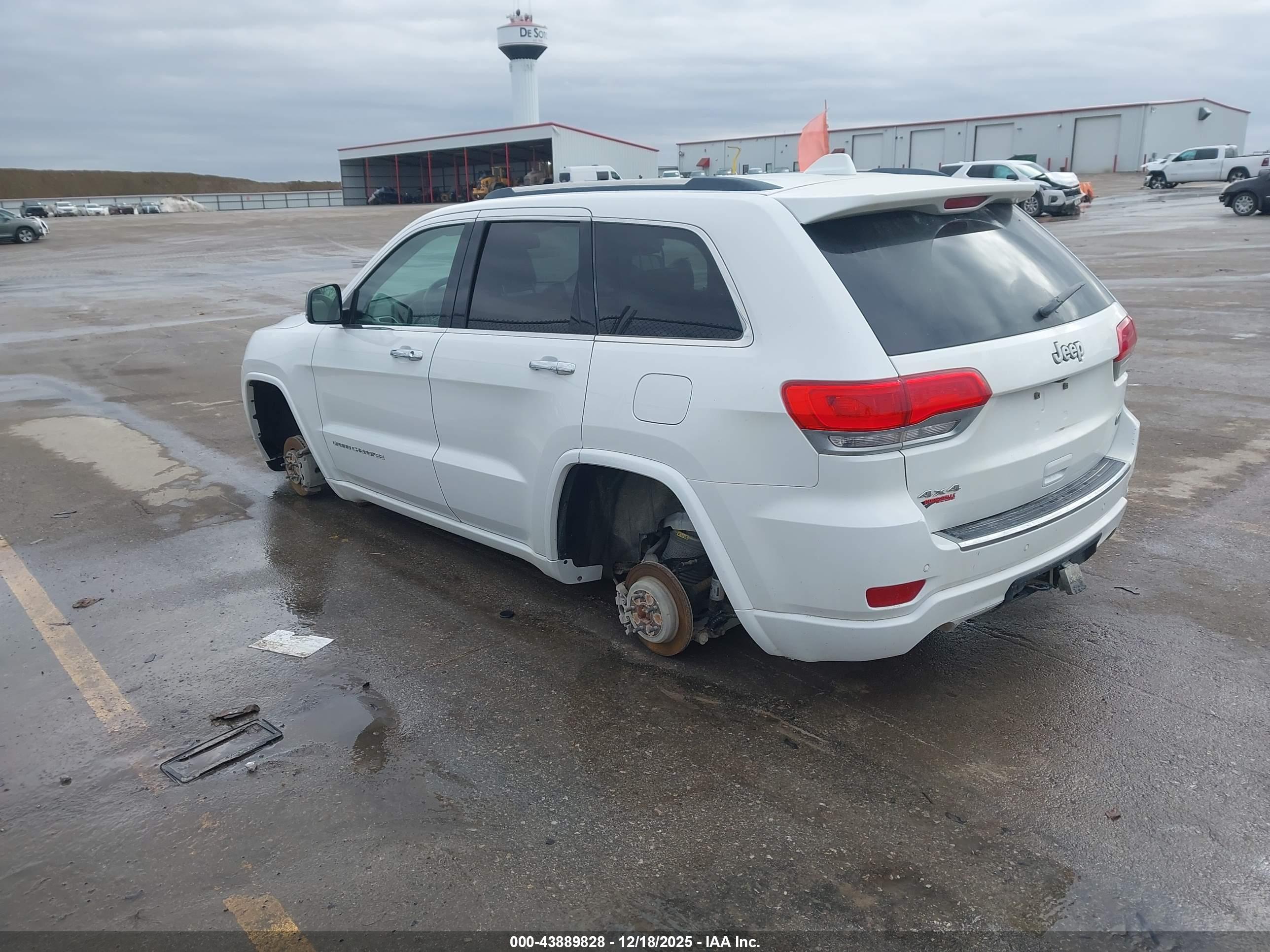 JEEP GRAND image 3