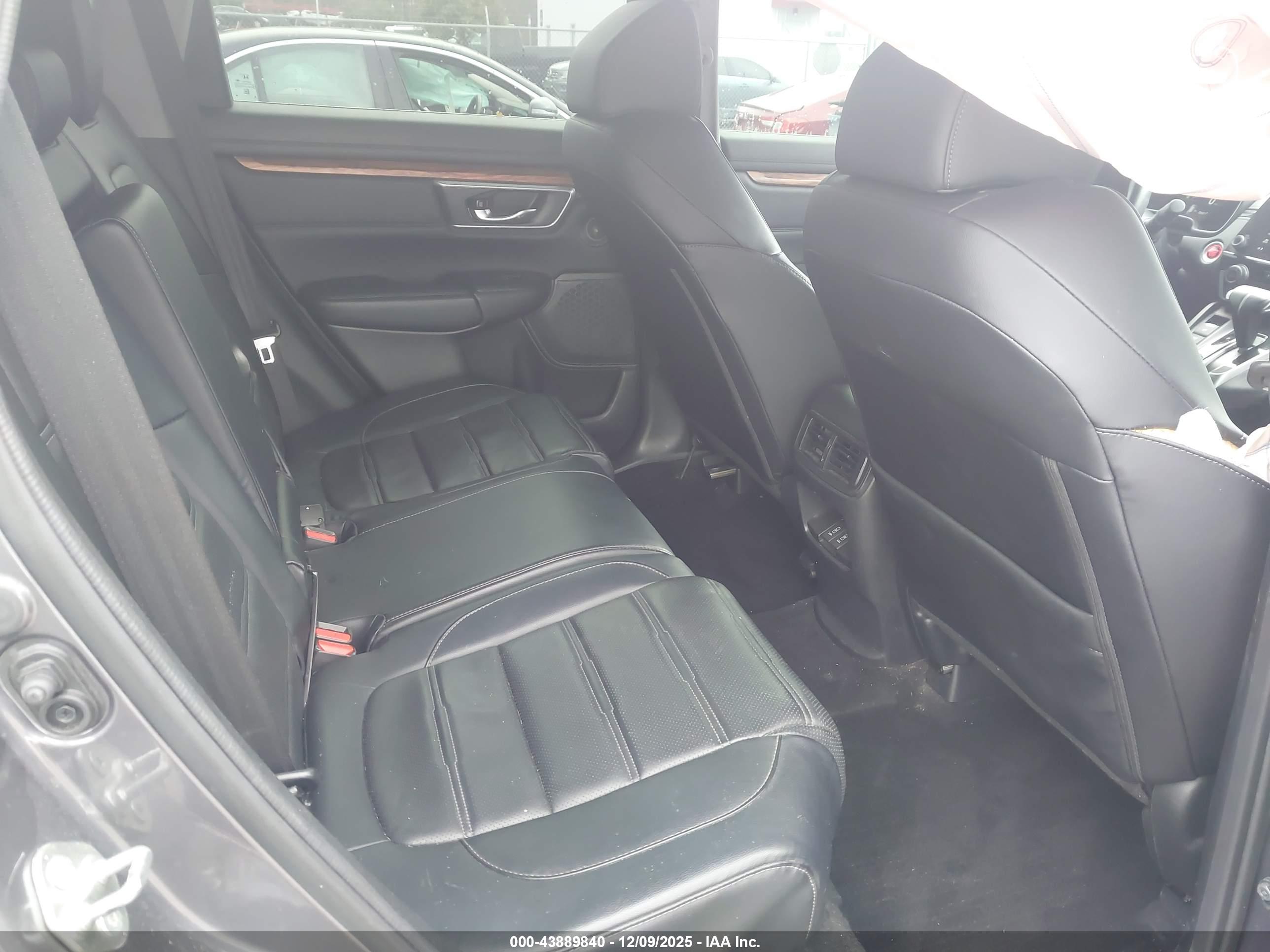 HONDA CR-V image 8