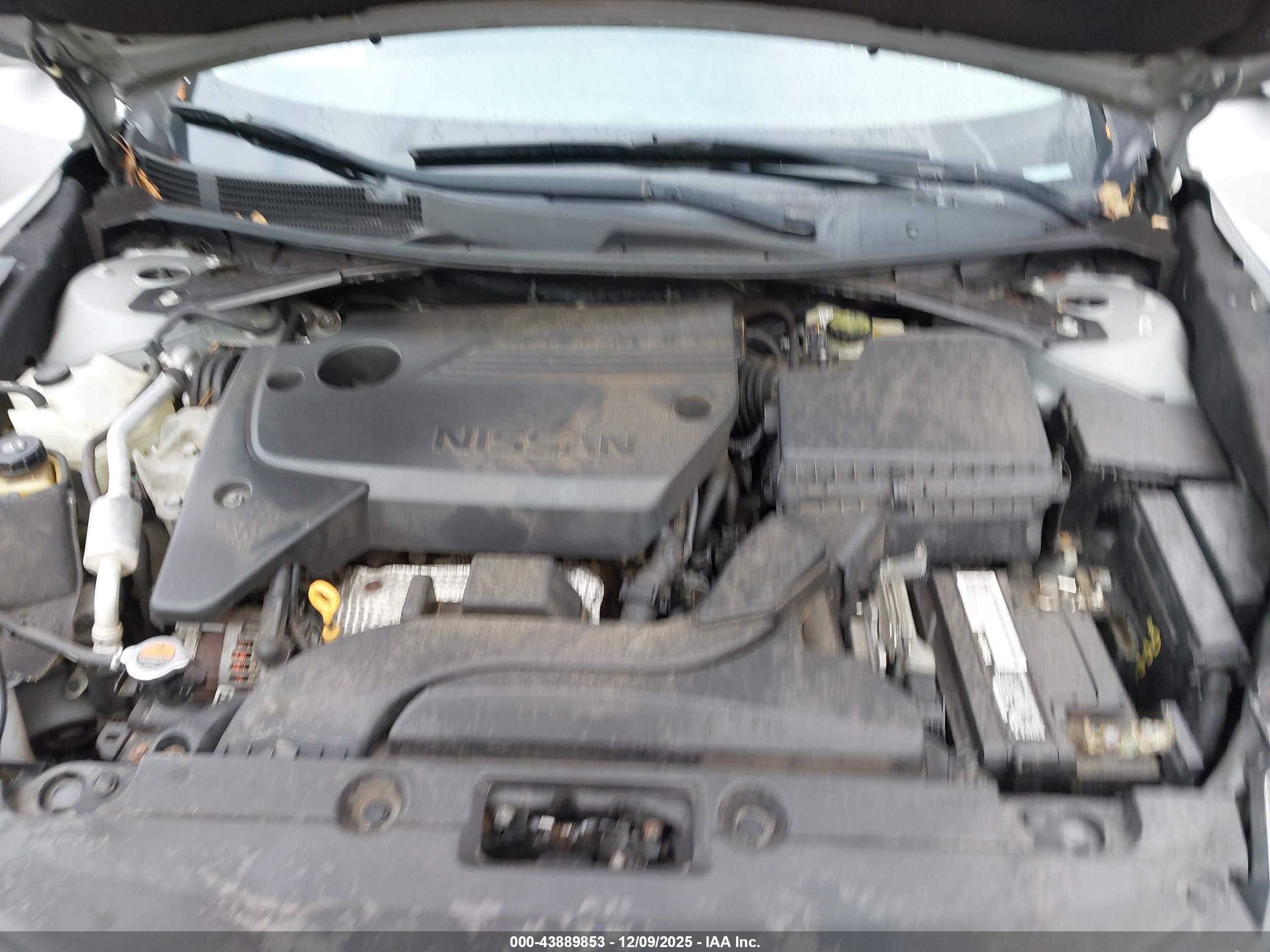 NISSAN ALTIMA image 10
