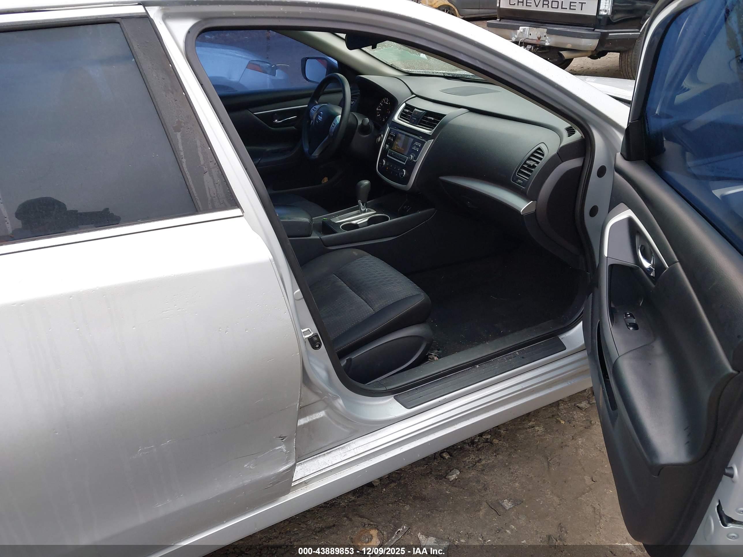 NISSAN ALTIMA image 5