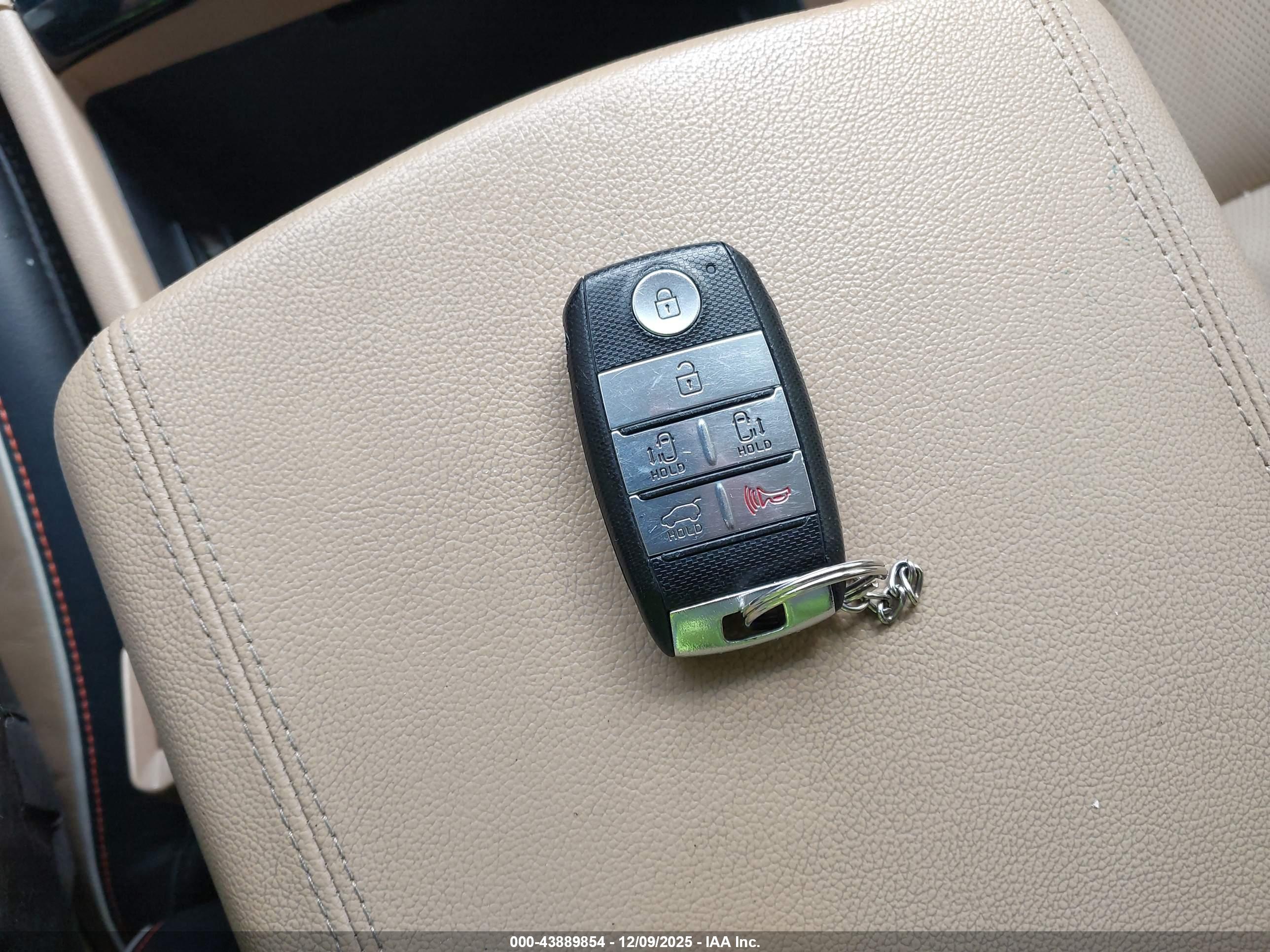 KIA SEDONA image 11