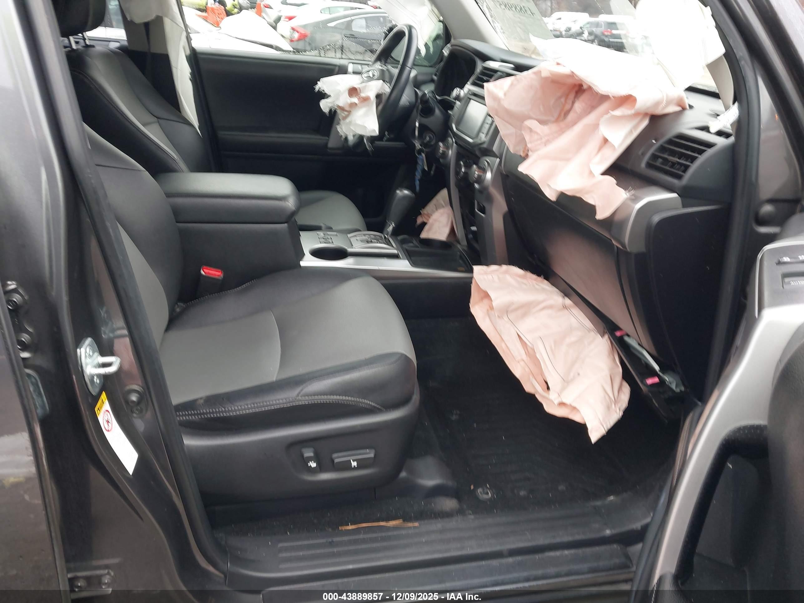TOYOTA 4RUNNER image 5