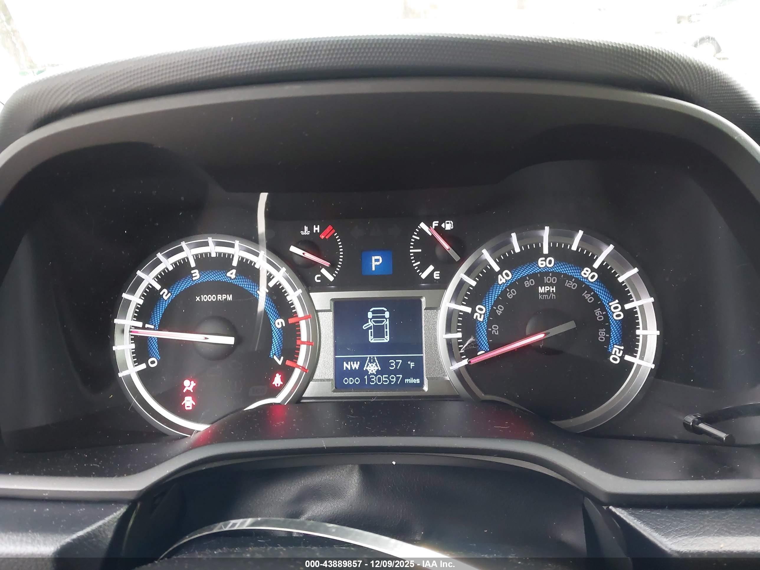 TOYOTA 4RUNNER image 7