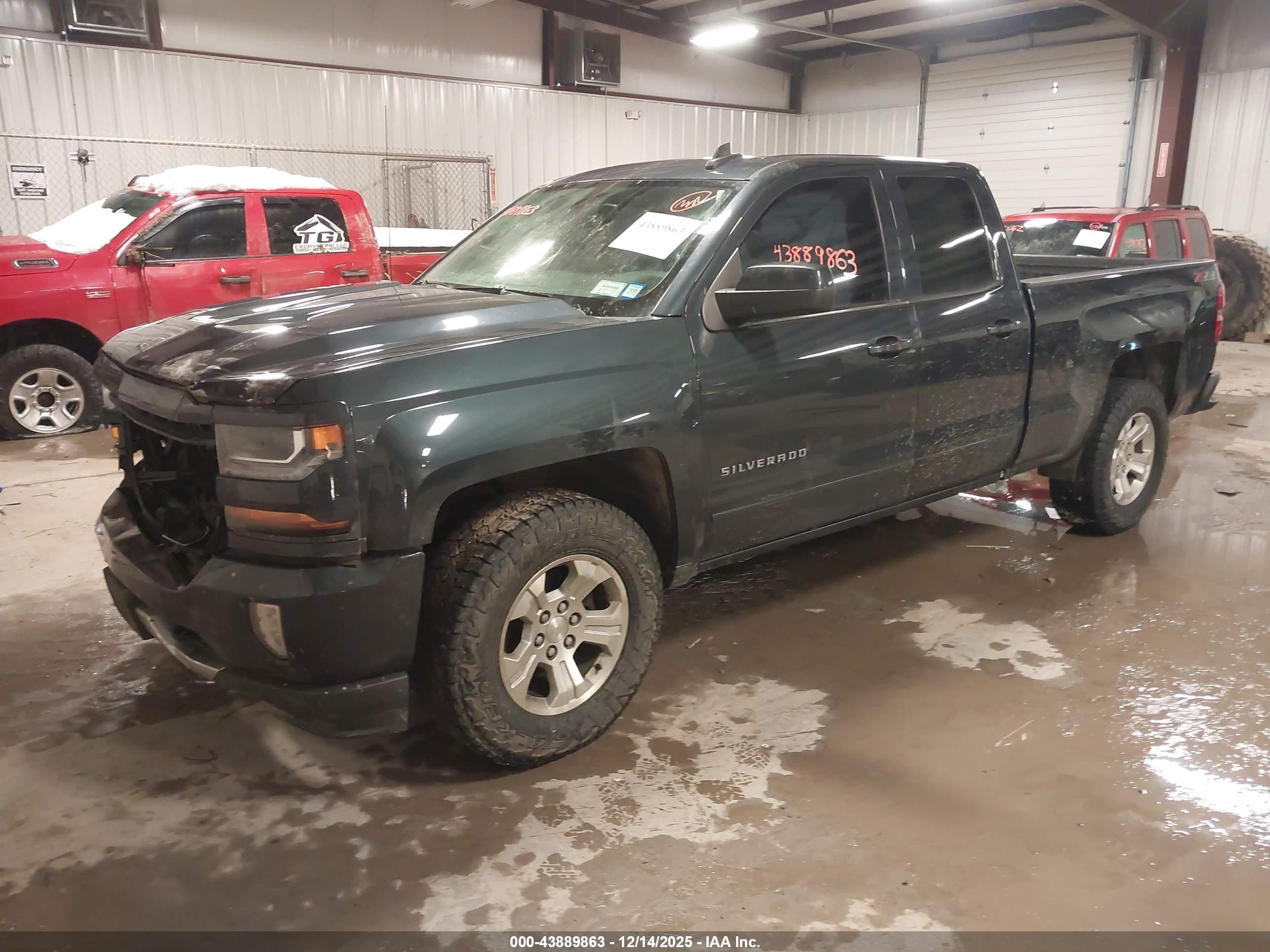 CHEVROLET SILVERADO image 2