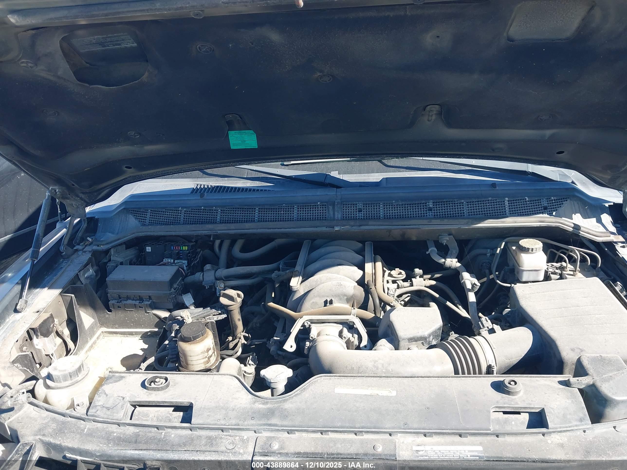 NISSAN TITAN image 10