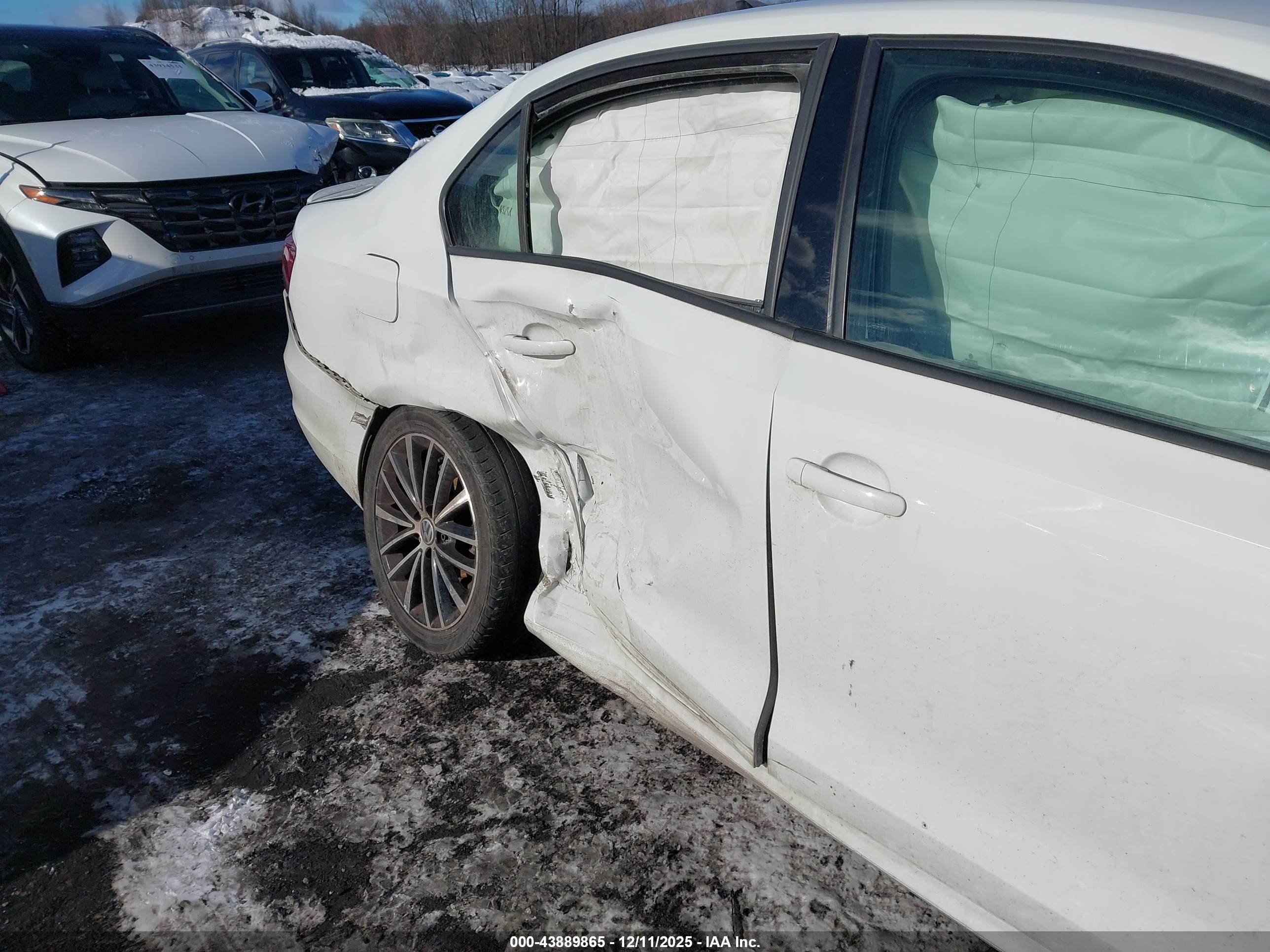 VOLKSWAGEN JETTA image 6