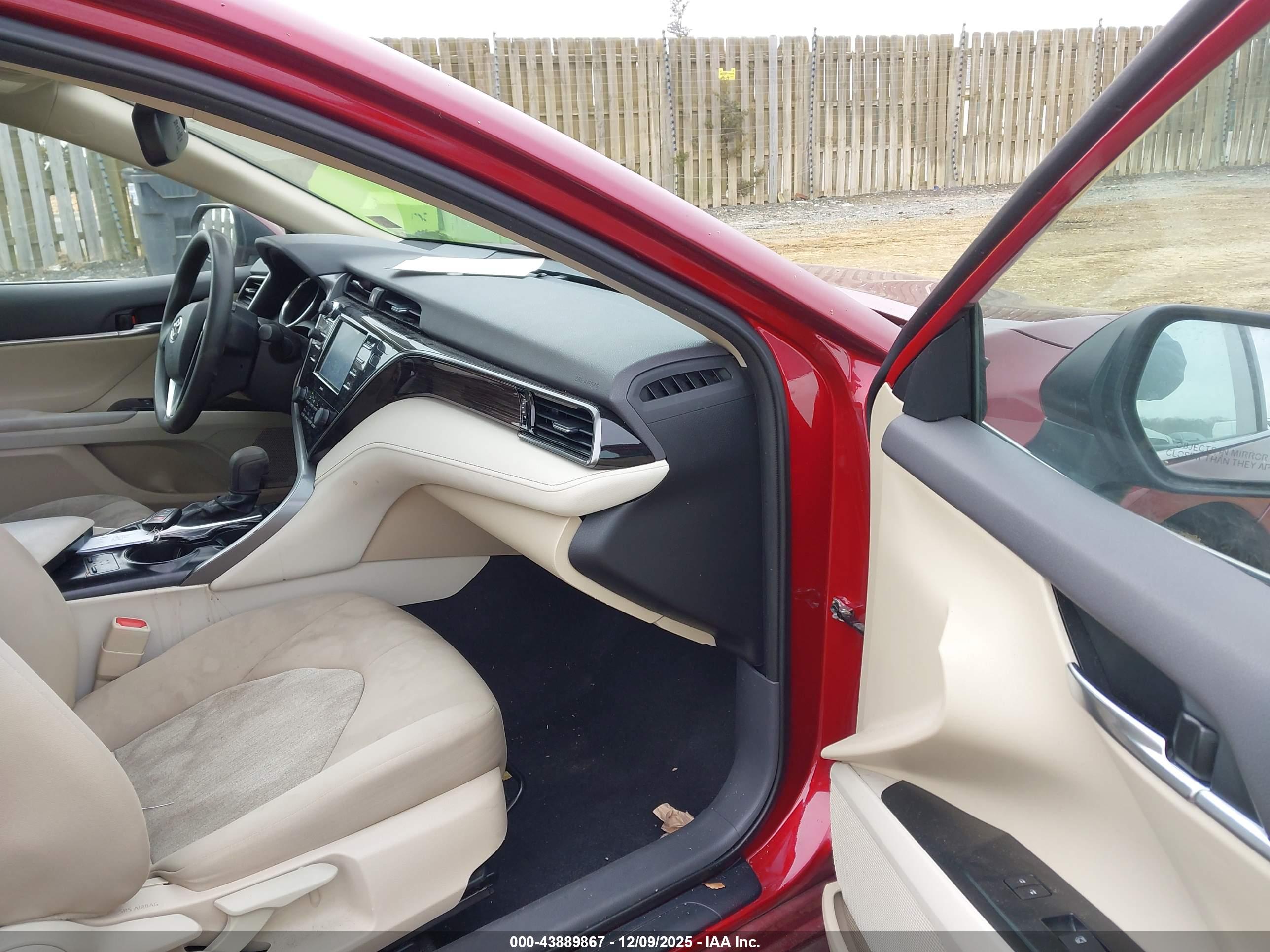 TOYOTA CAMRY image 5