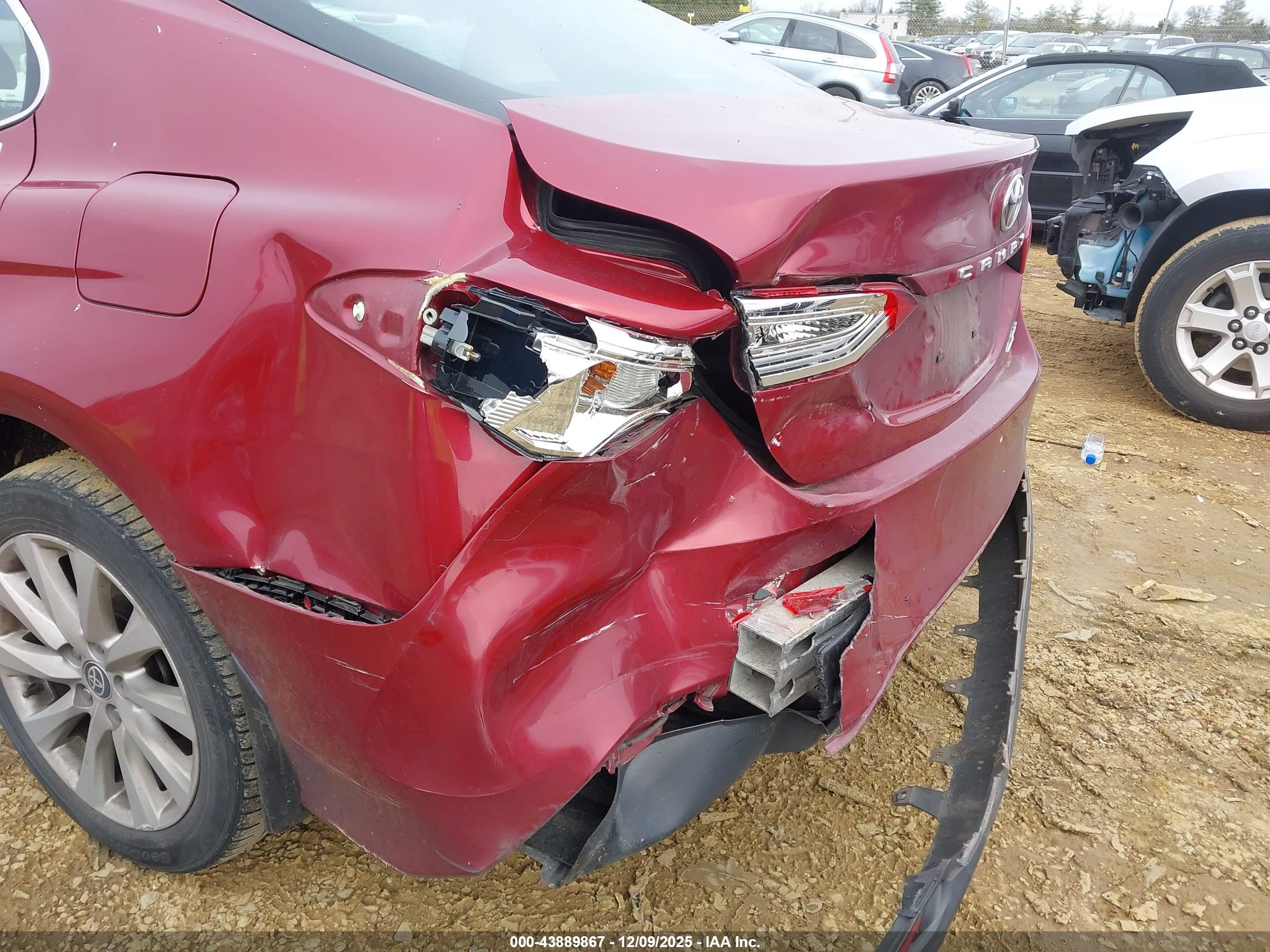 TOYOTA CAMRY image 6