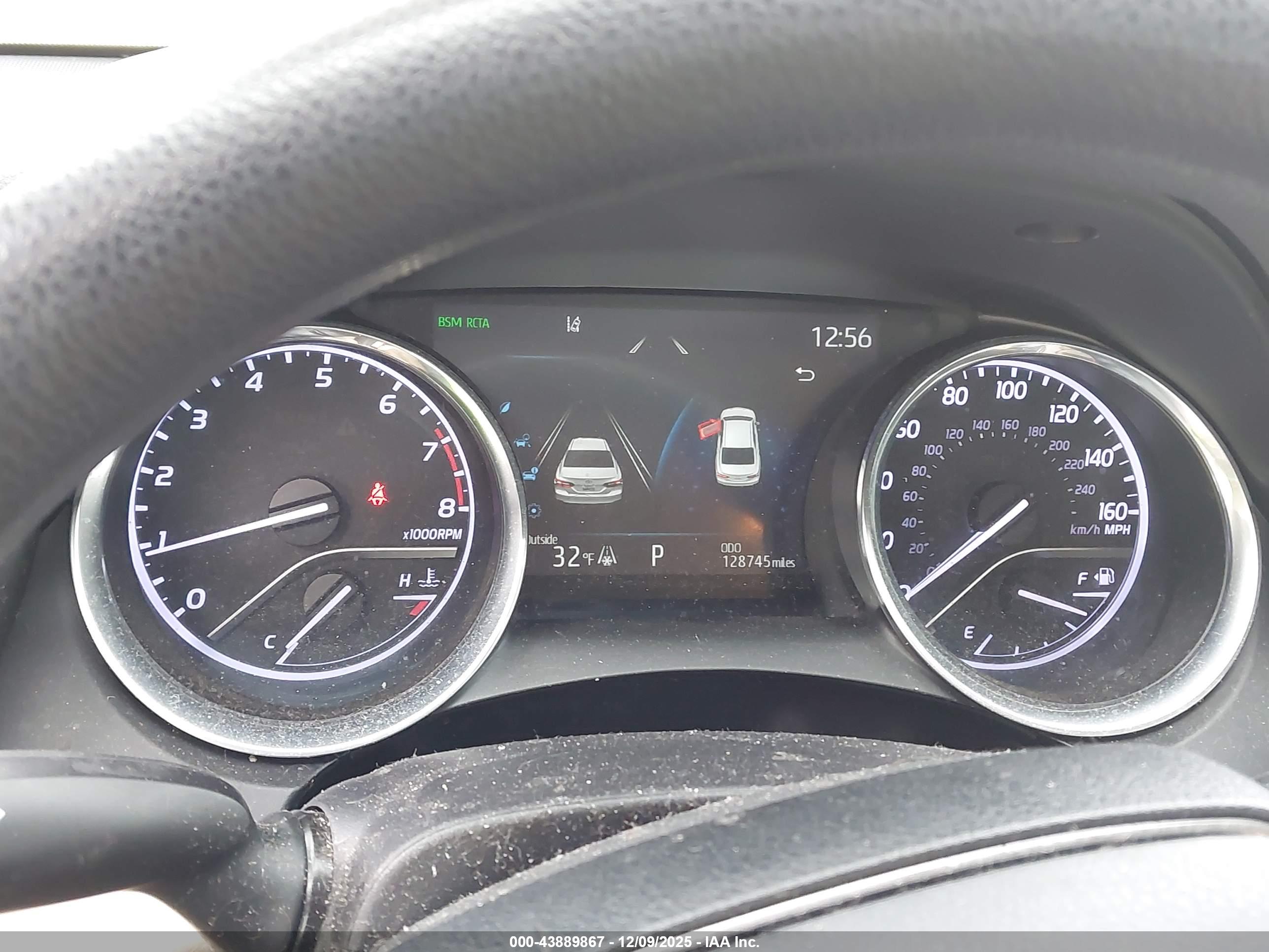TOYOTA CAMRY image 7