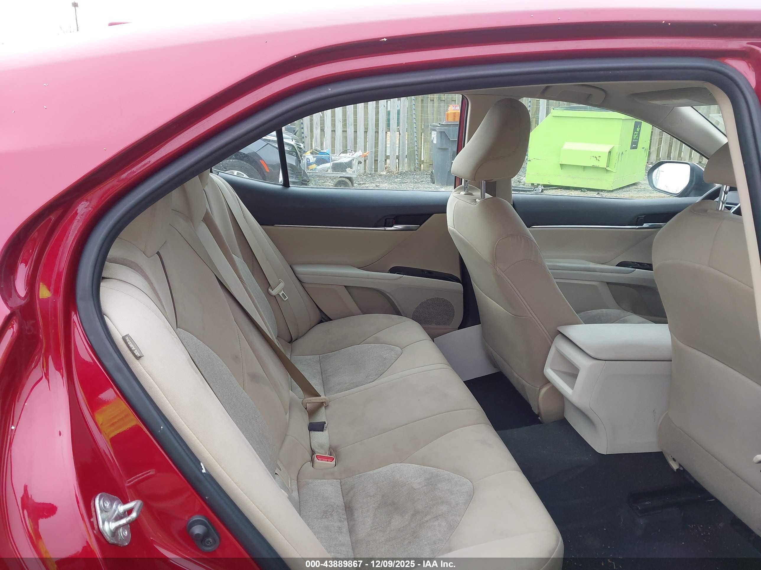 TOYOTA CAMRY image 8