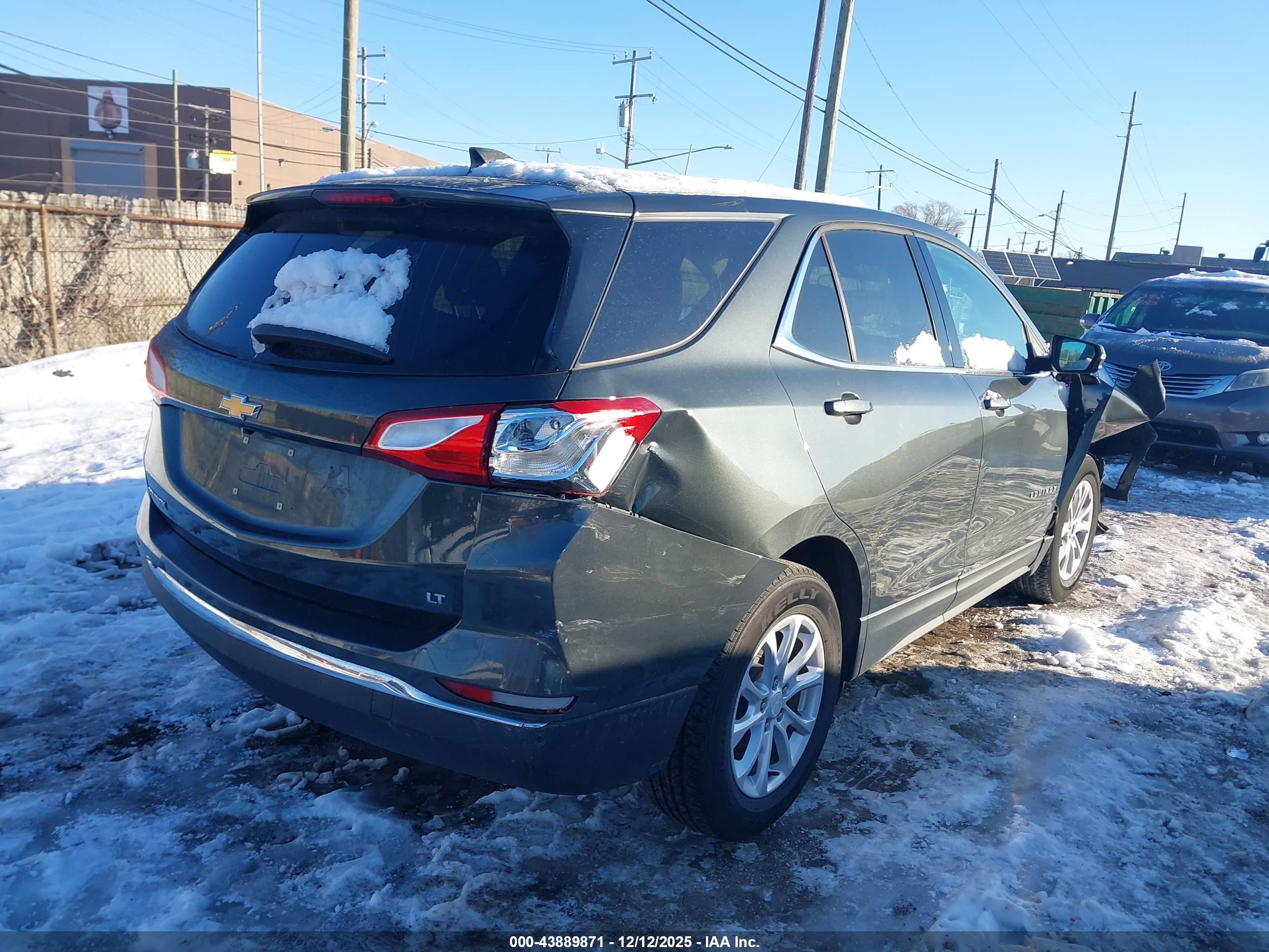 CHEVROLET EQUINOX image 4