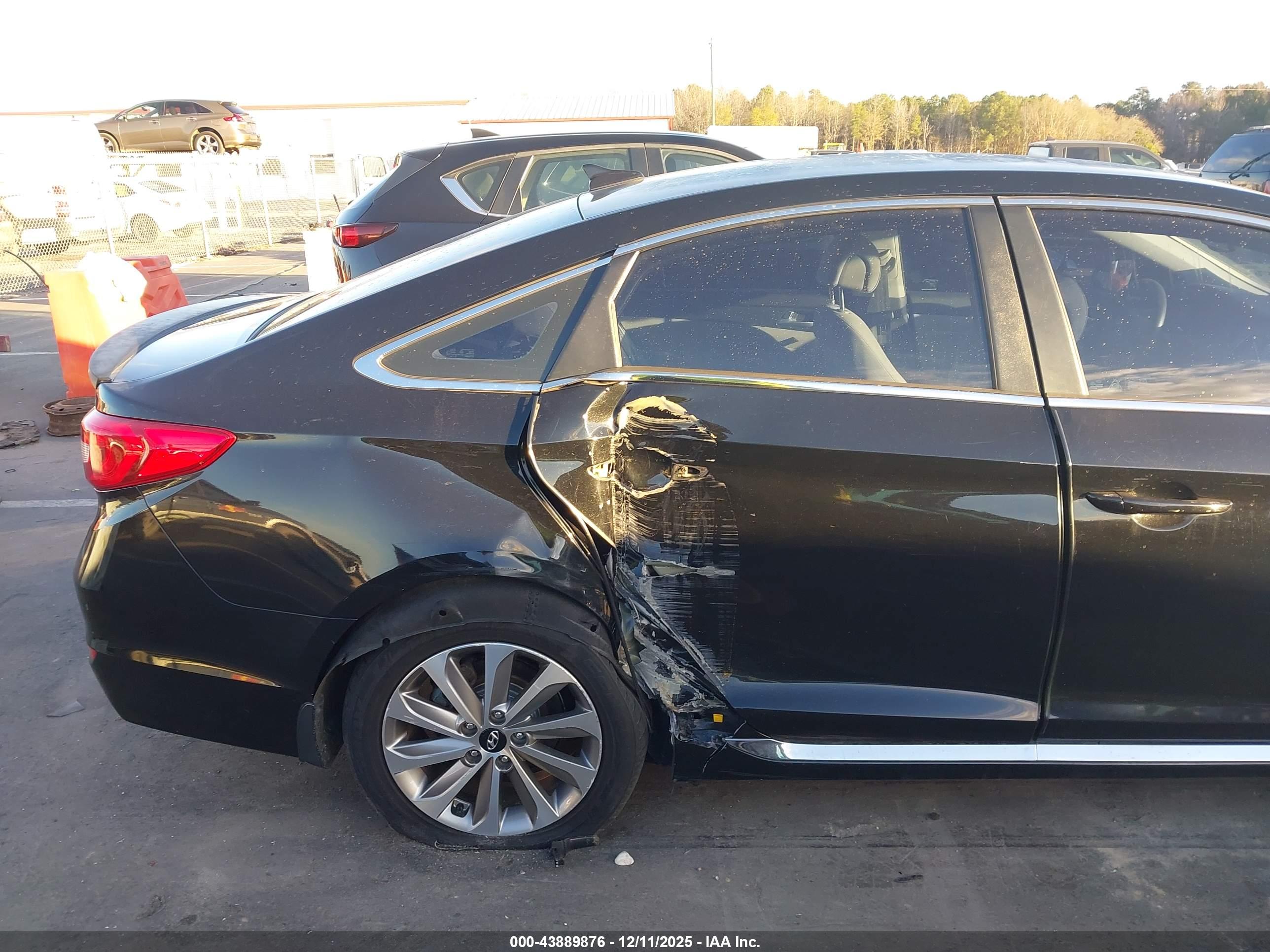 HYUNDAI SONATA image 6