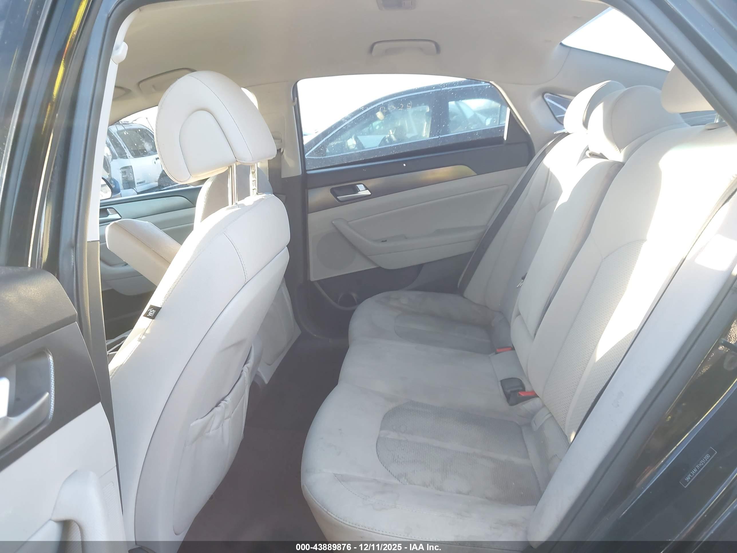 HYUNDAI SONATA image 8