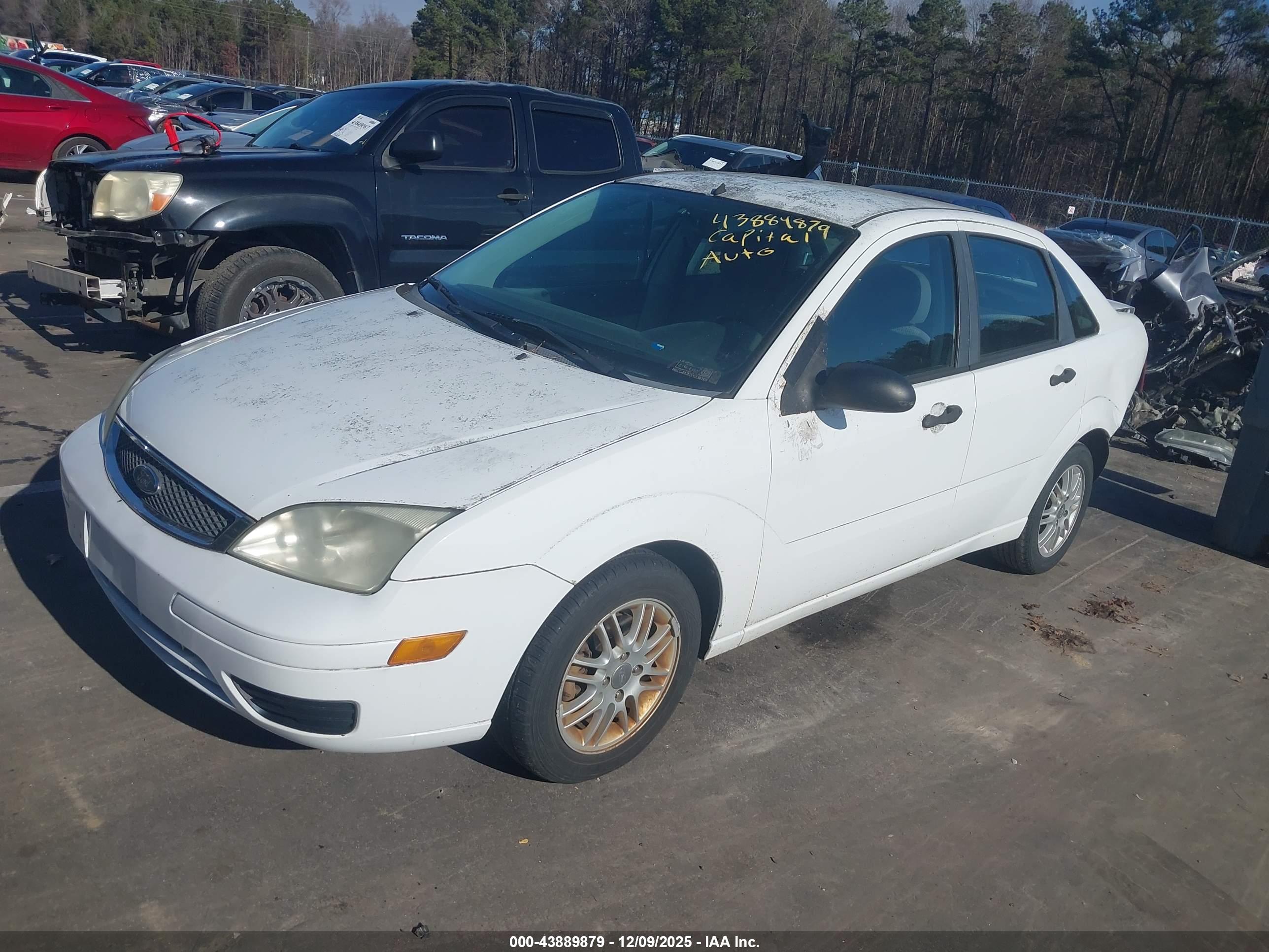FORD FOCUS image 2