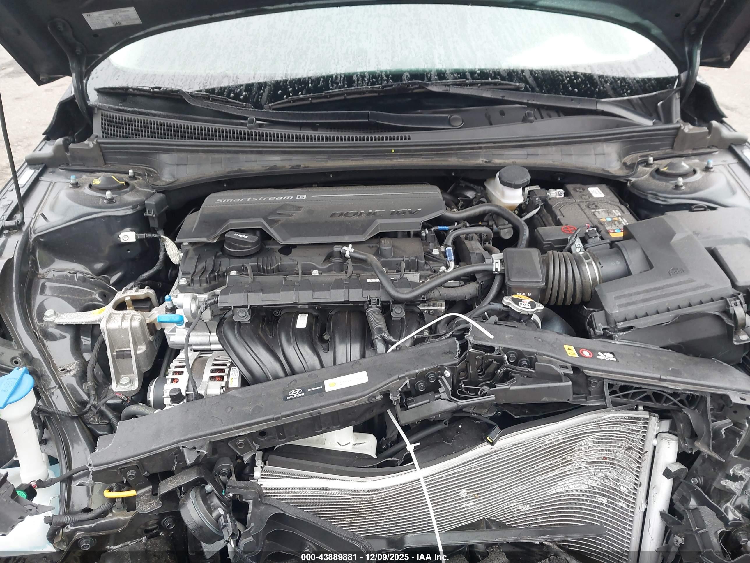 HYUNDAI ELANTRA image 10