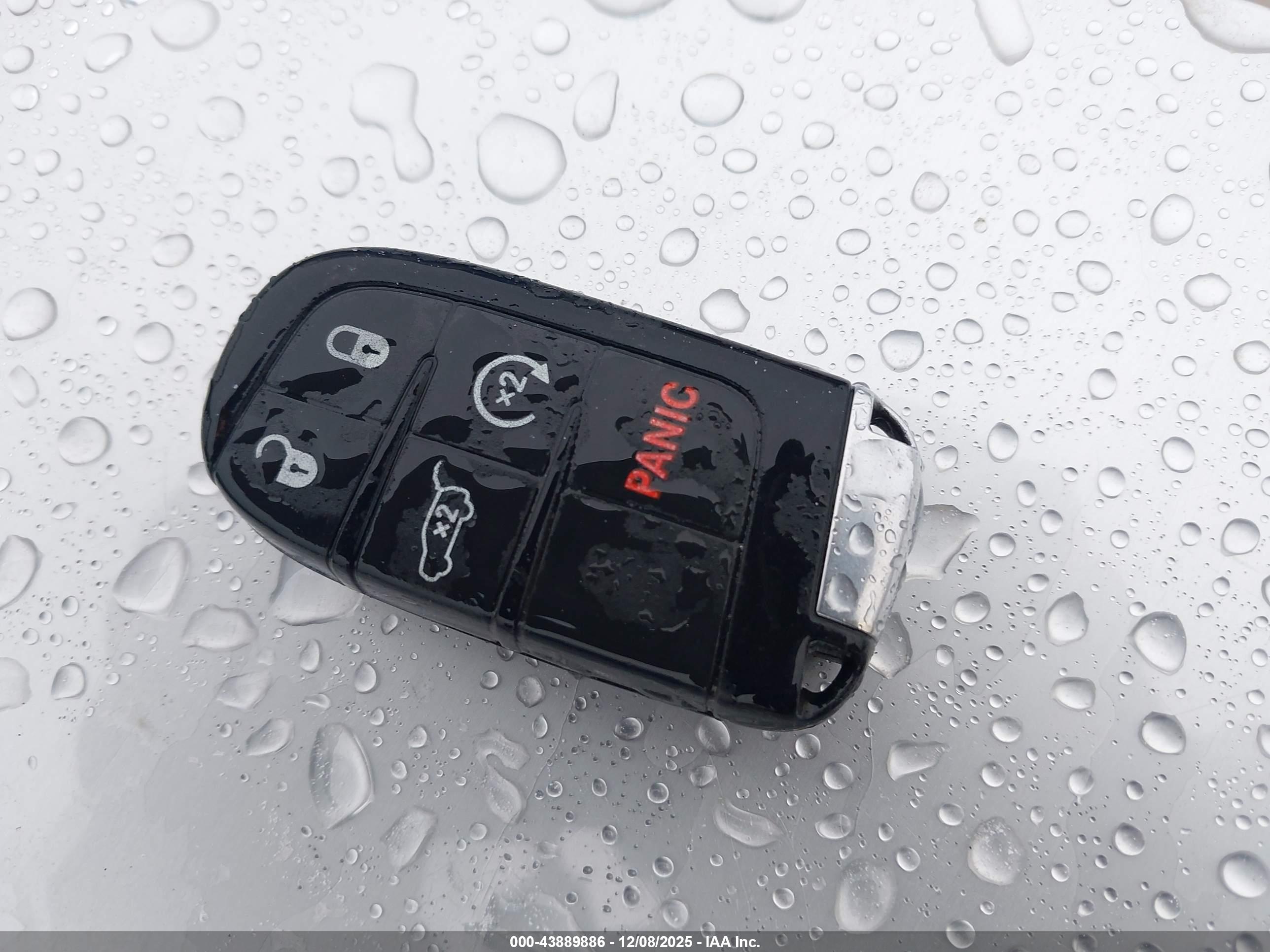 JEEP GRAND image 11