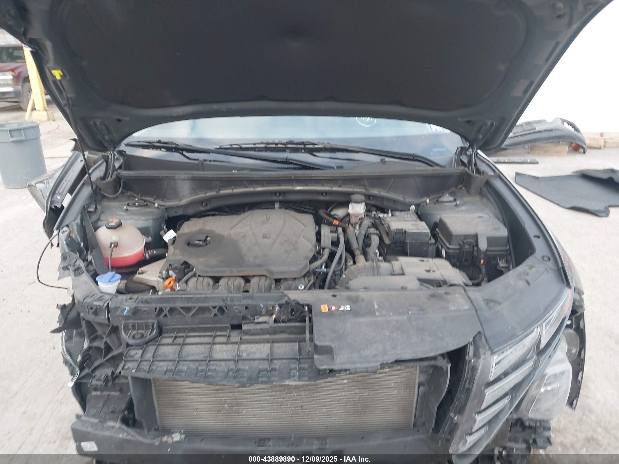 HYUNDAI TUCSON image 10