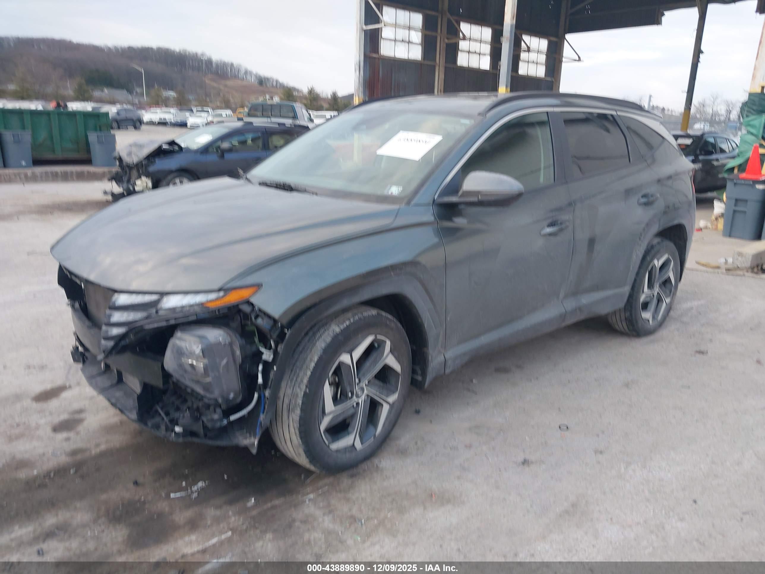 HYUNDAI TUCSON image 2