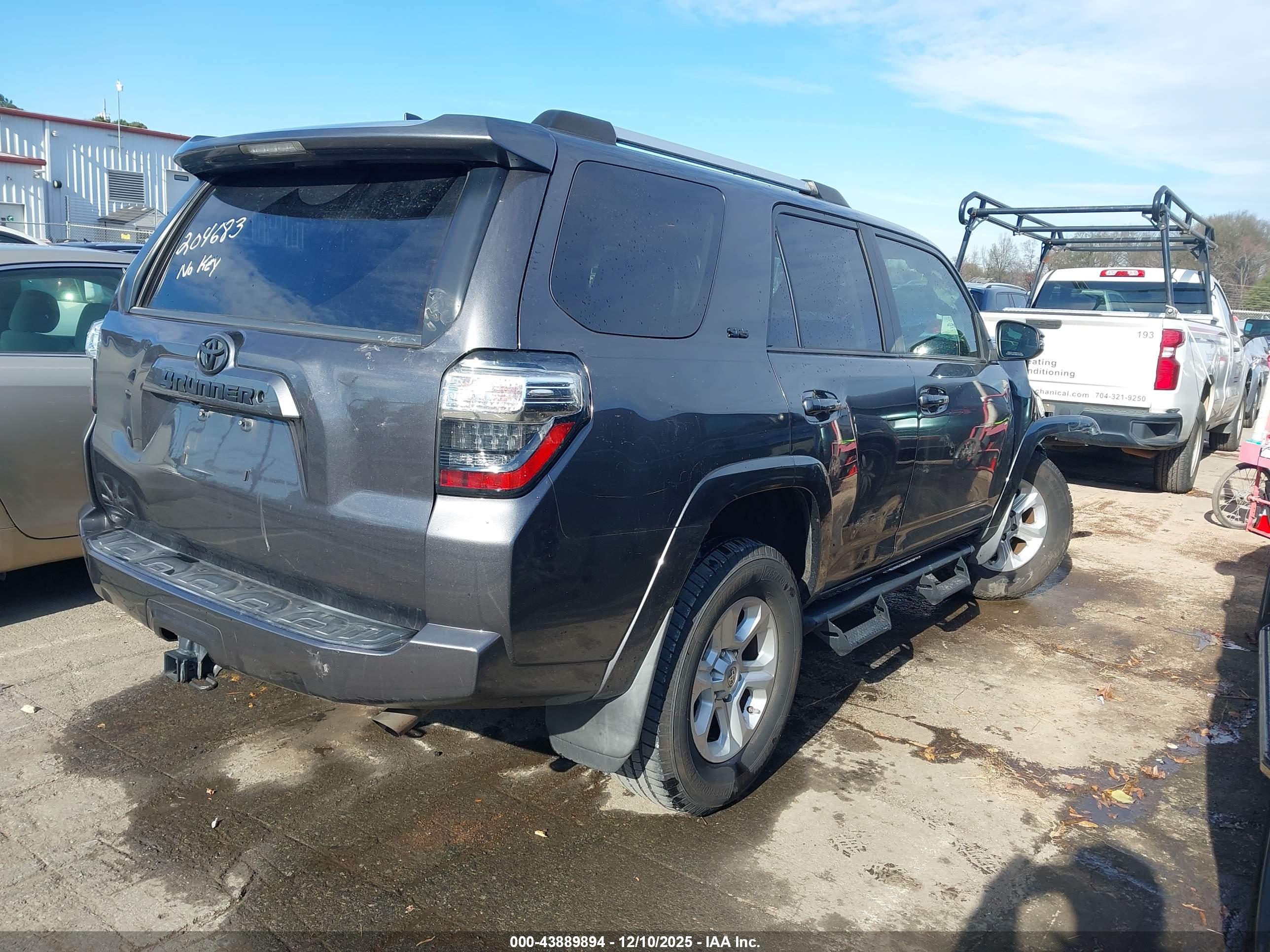 TOYOTA 4RUNNER image 4