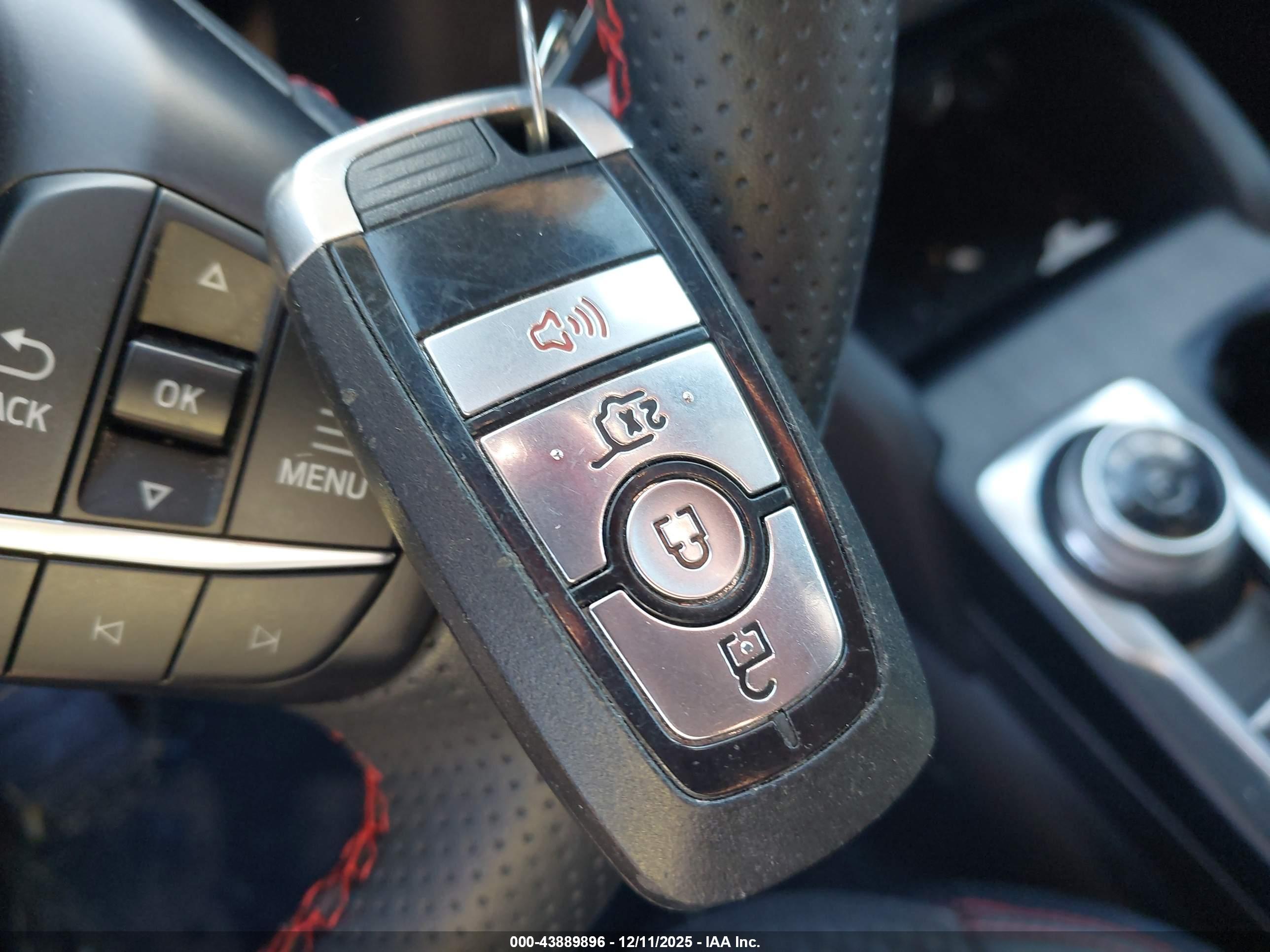 FORD ESCAPE image 11