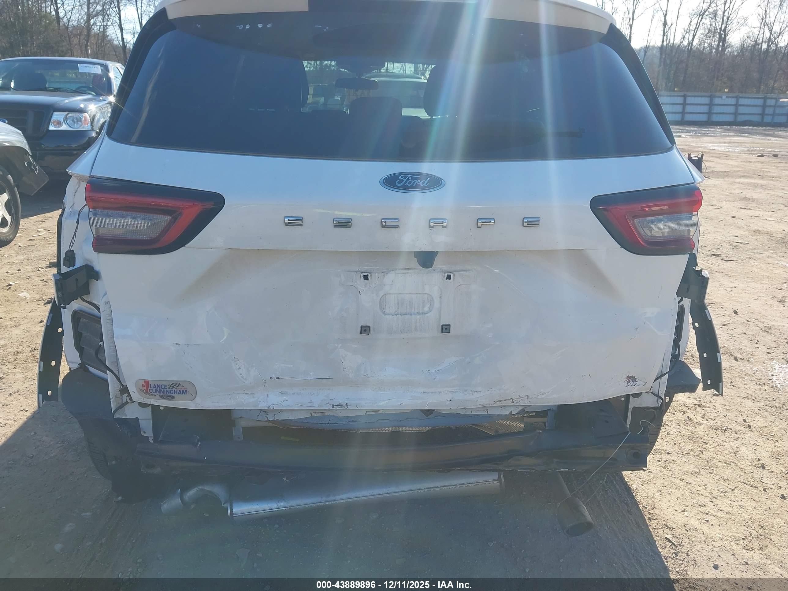 FORD ESCAPE image 6