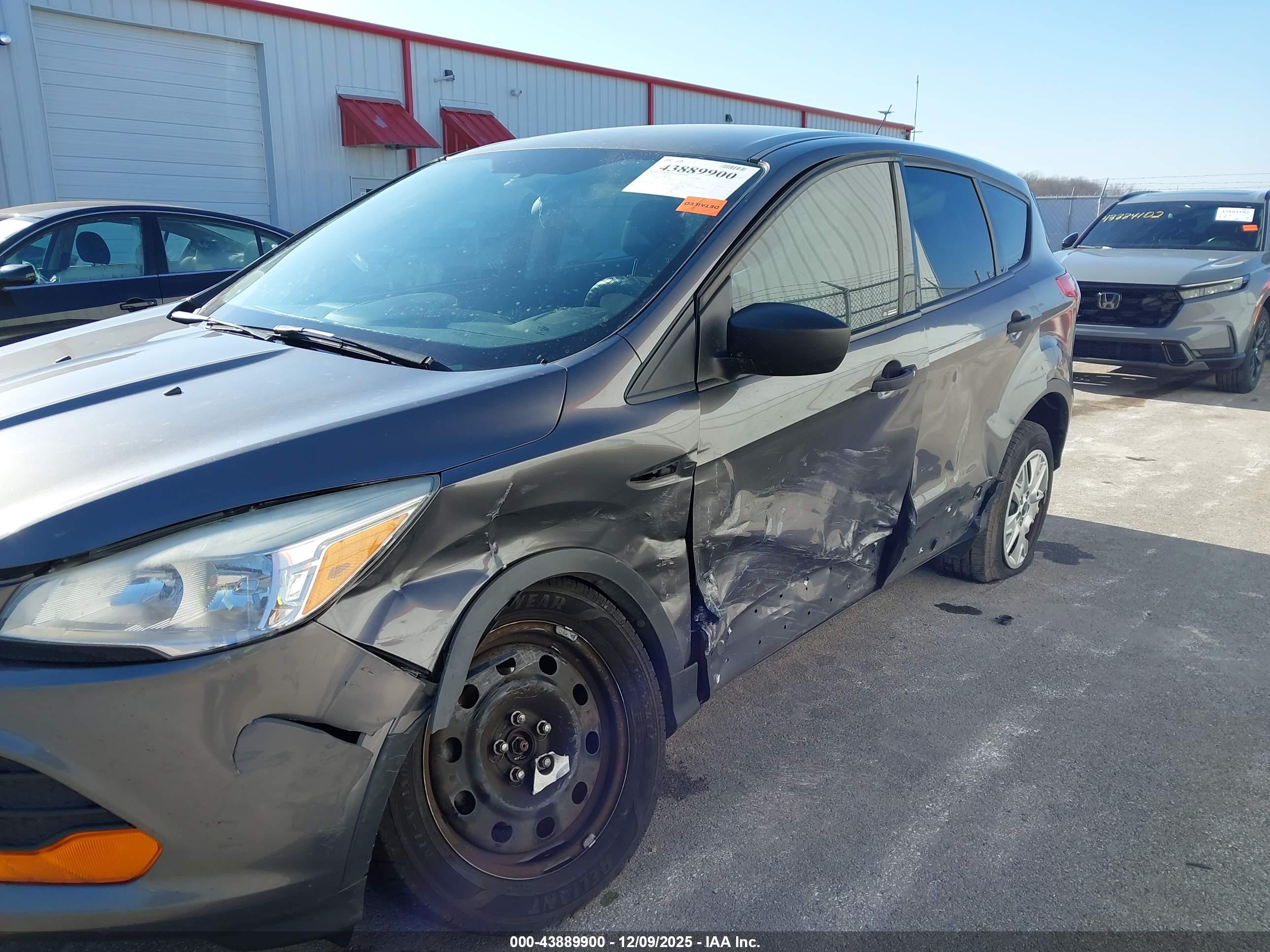 FORD ESCAPE image 6