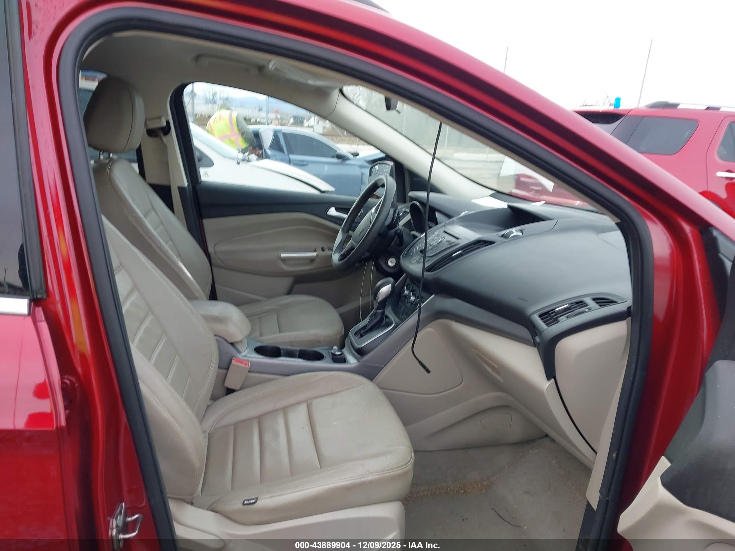 FORD ESCAPE image 5