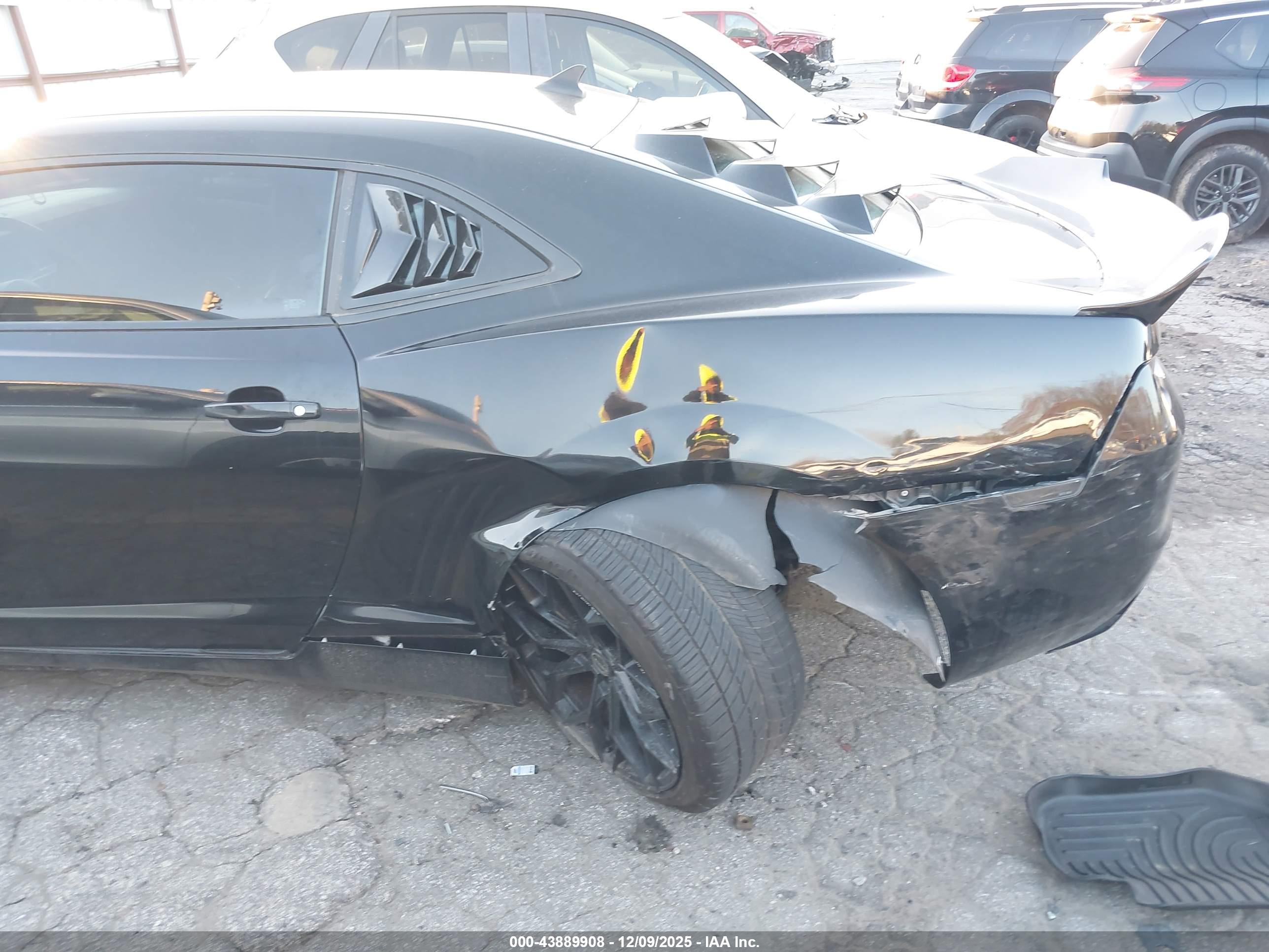 CHEVROLET CAMARO image 6