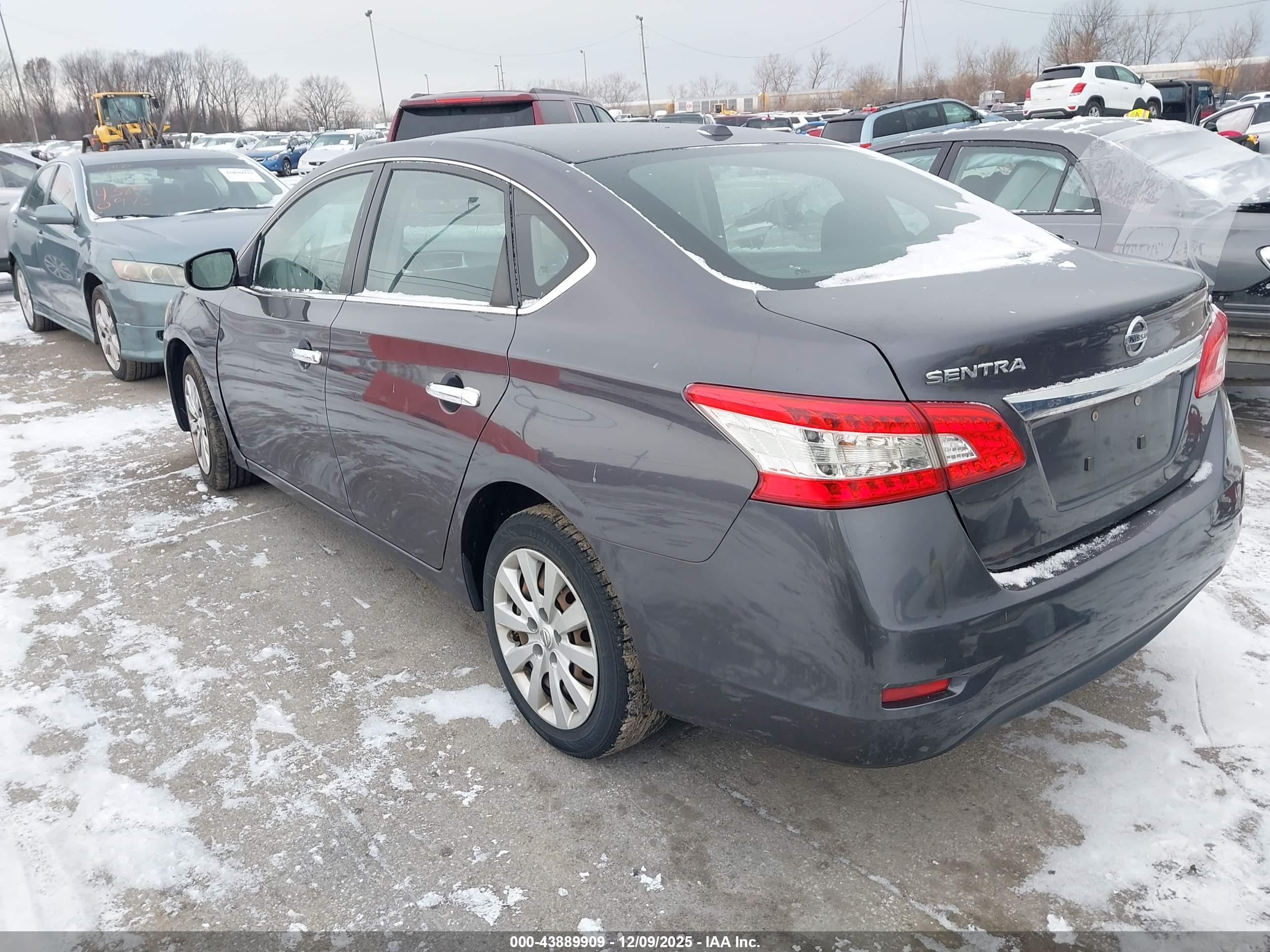 NISSAN SENTRA image 3
