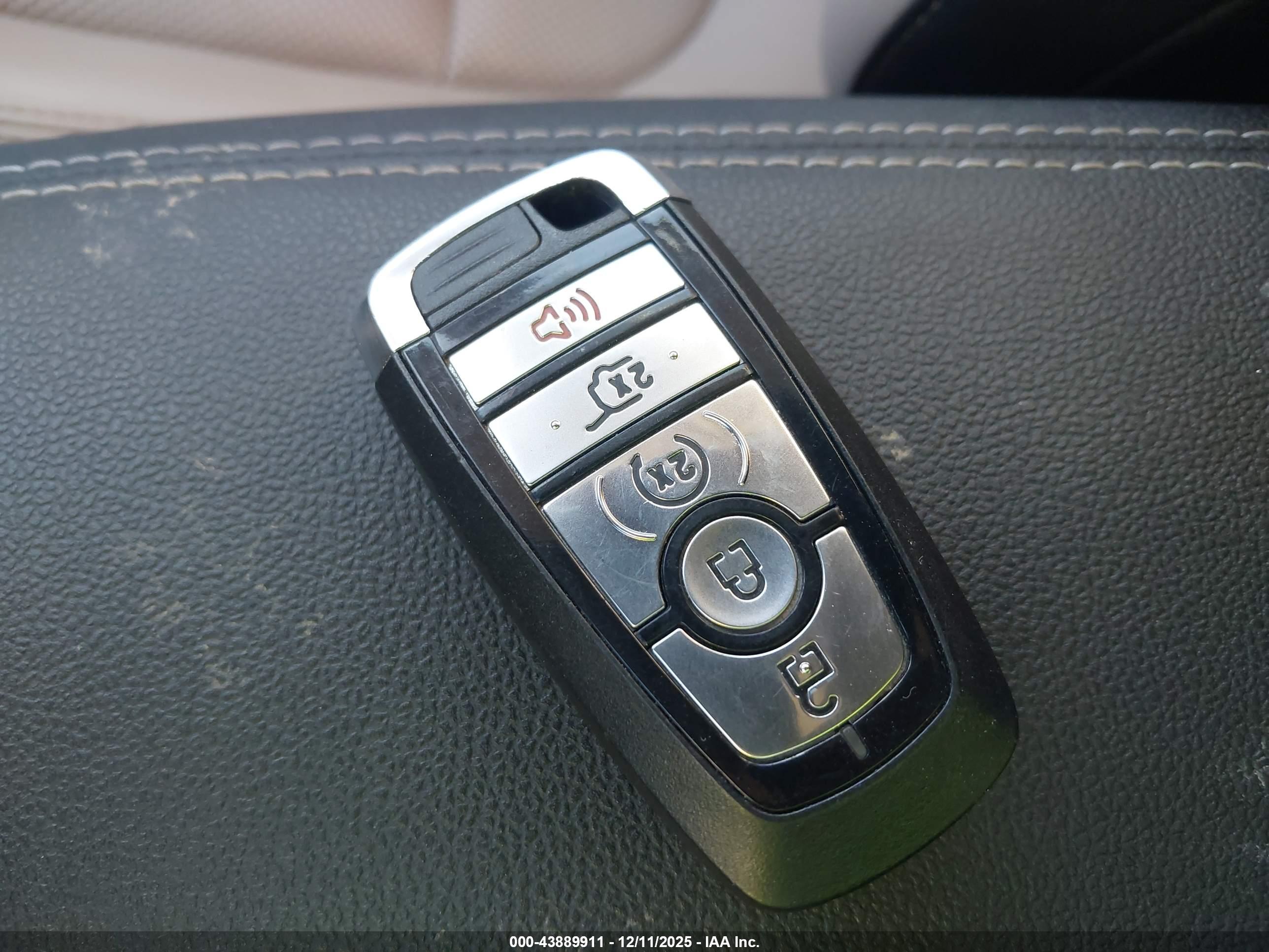 FORD ESCAPE image 11