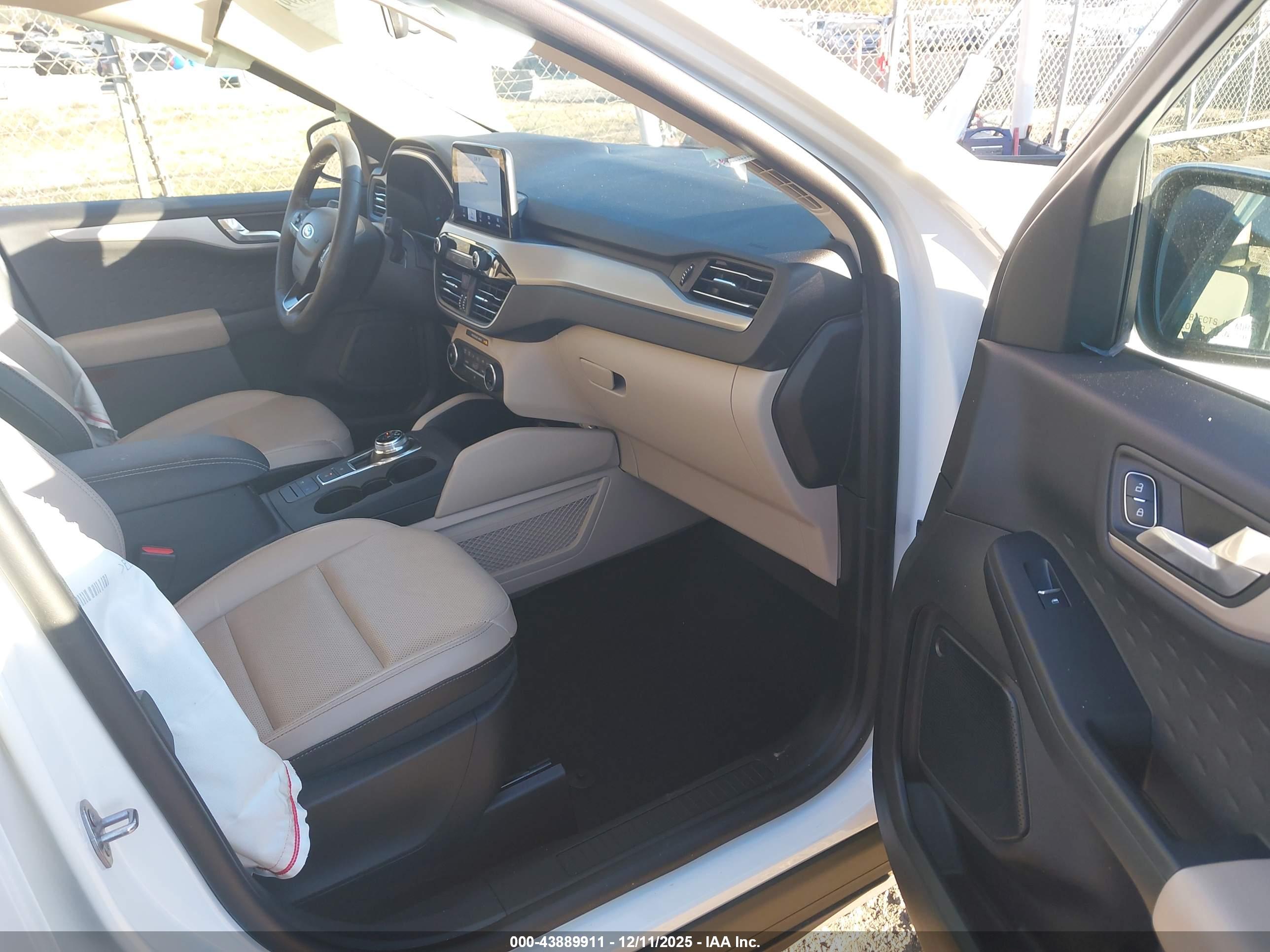 FORD ESCAPE image 5