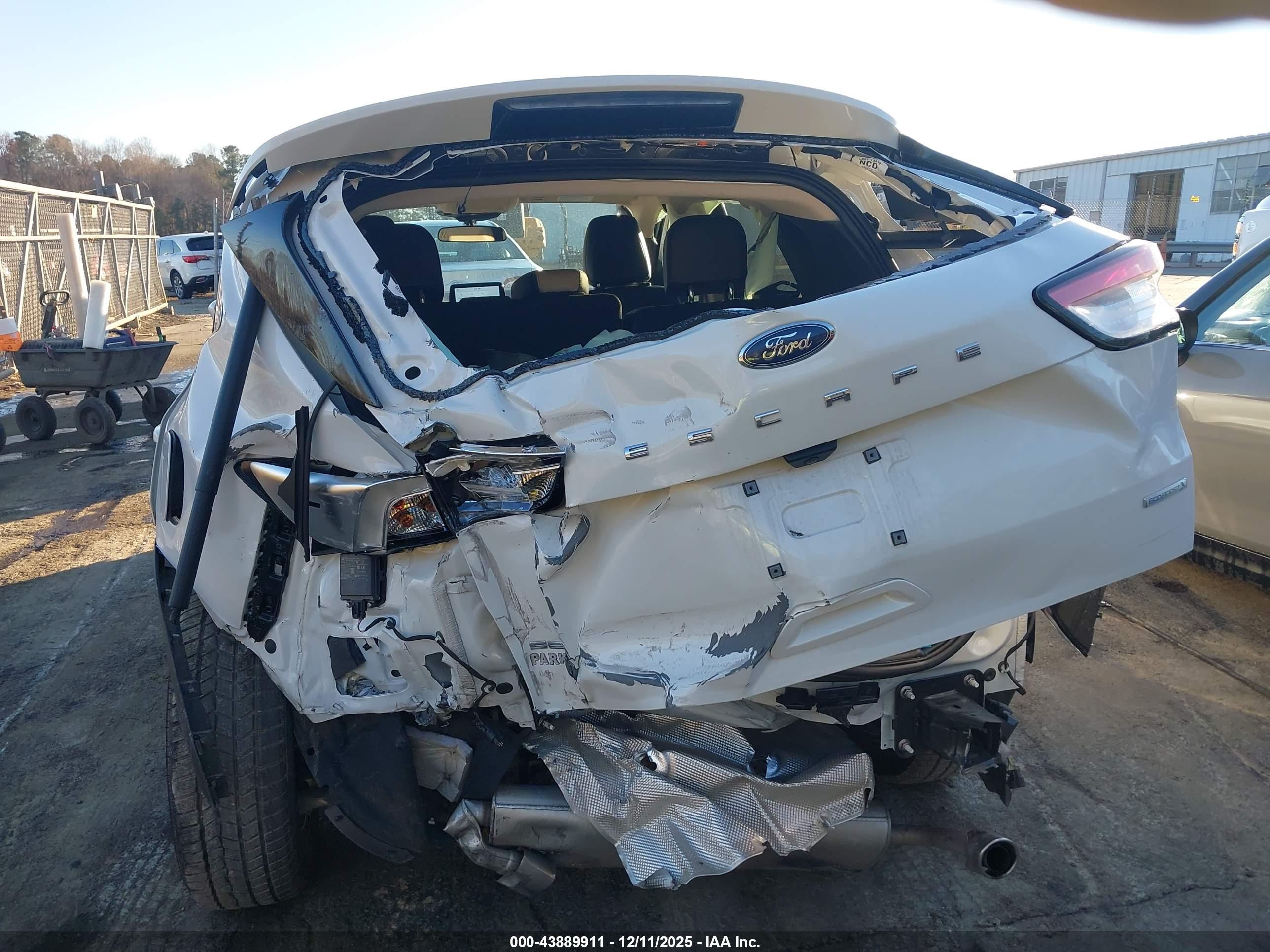 FORD ESCAPE image 6