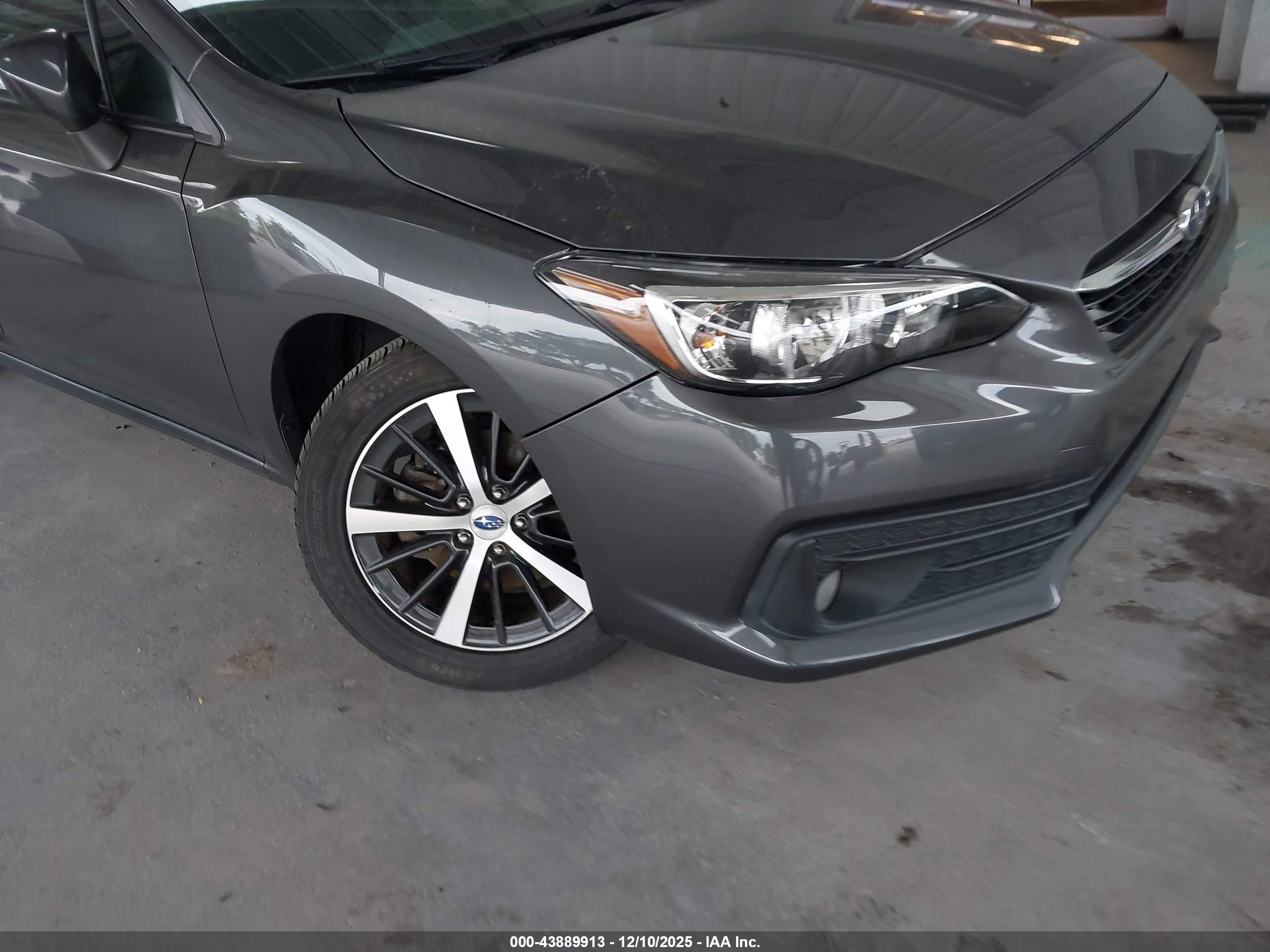 SUBARU IMPREZA image 6