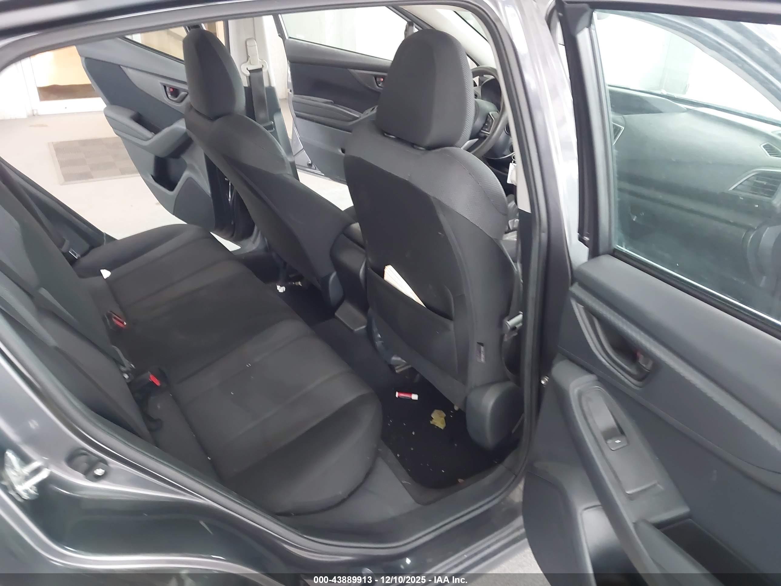 SUBARU IMPREZA image 8