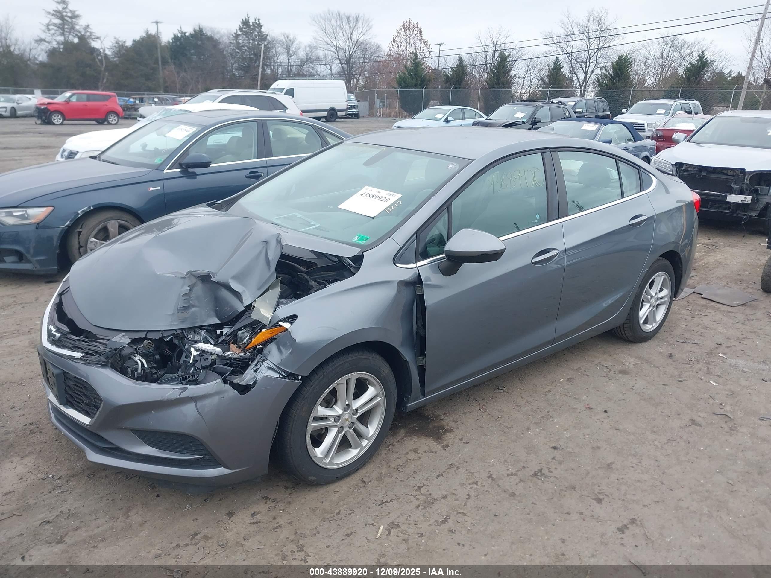 CHEVROLET CRUZE image 2