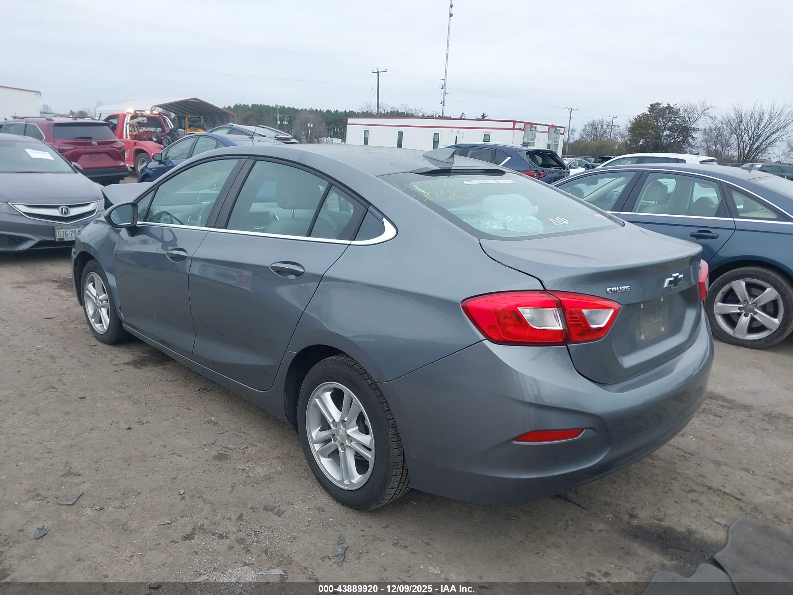 CHEVROLET CRUZE image 3