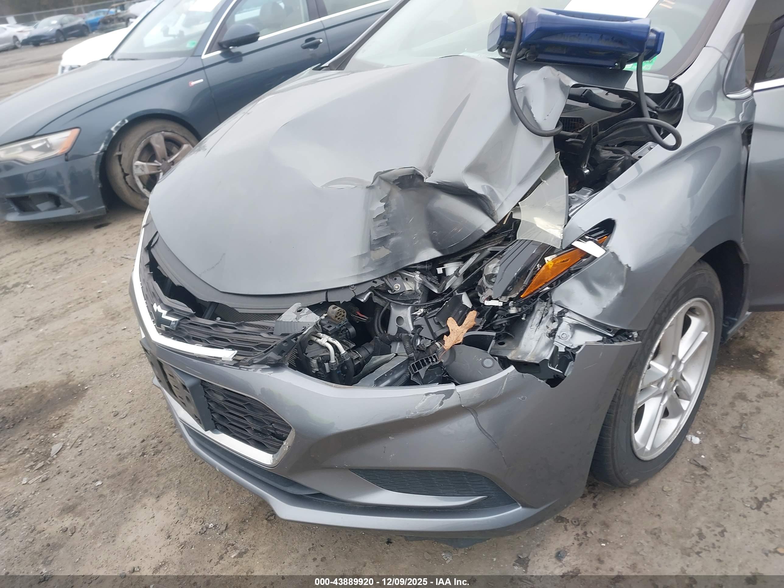 CHEVROLET CRUZE image 6