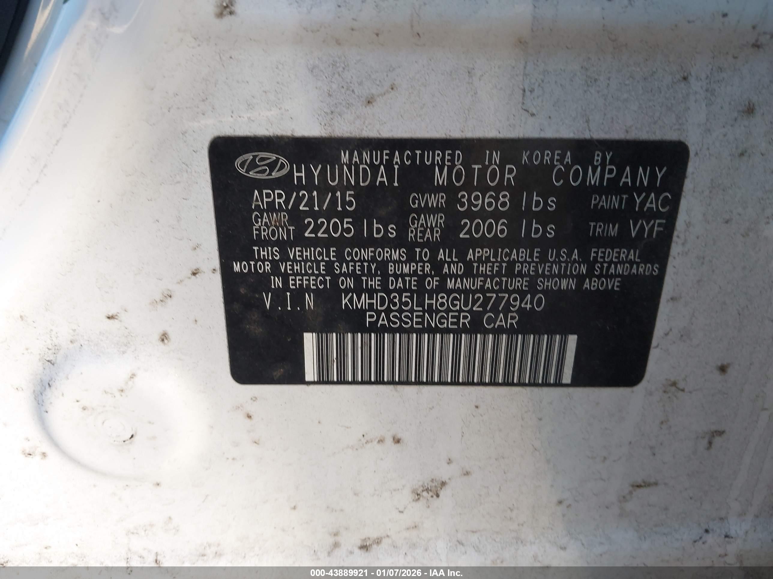 HYUNDAI ELANTRA image 9