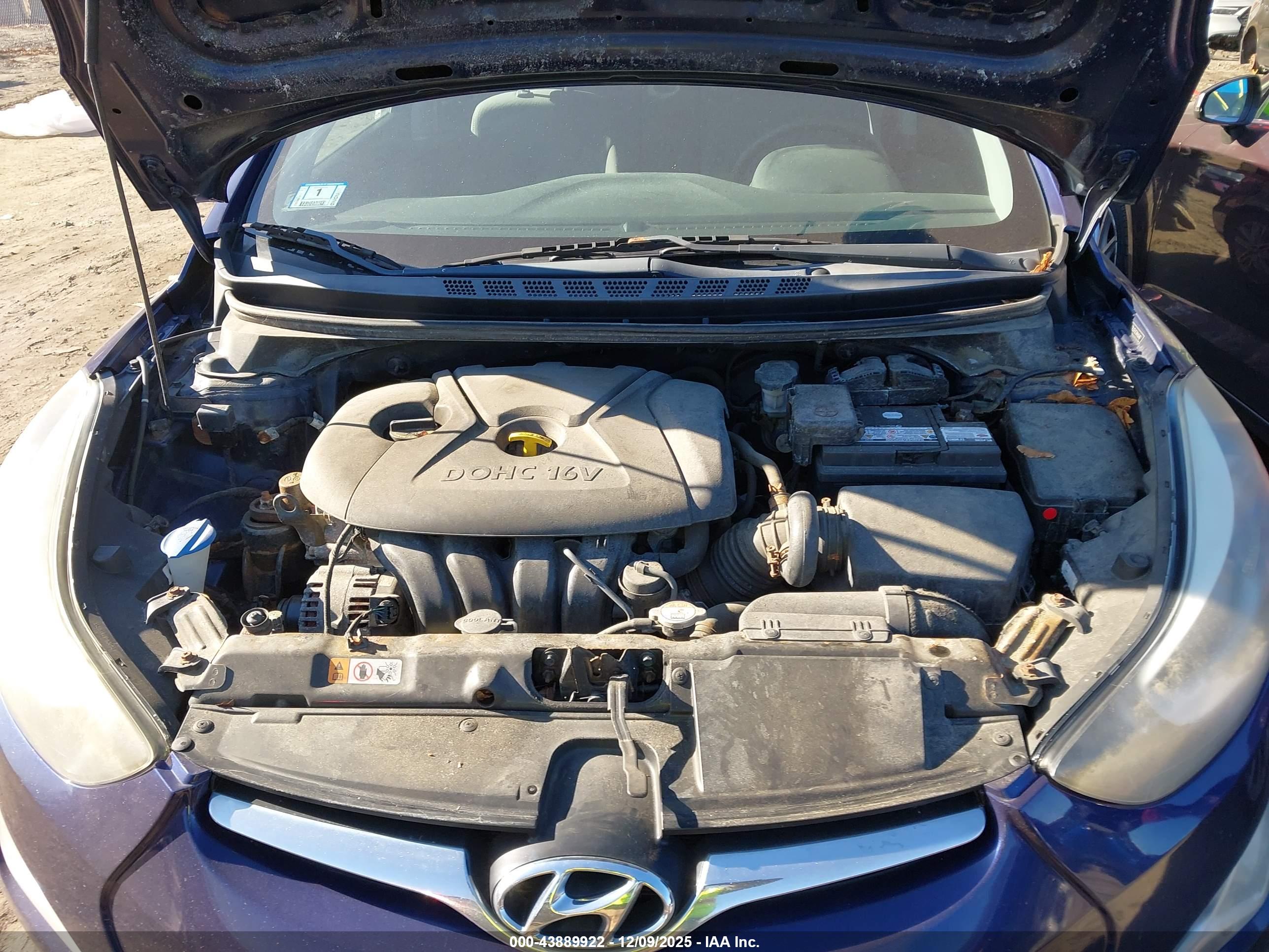 HYUNDAI ELANTRA image 10