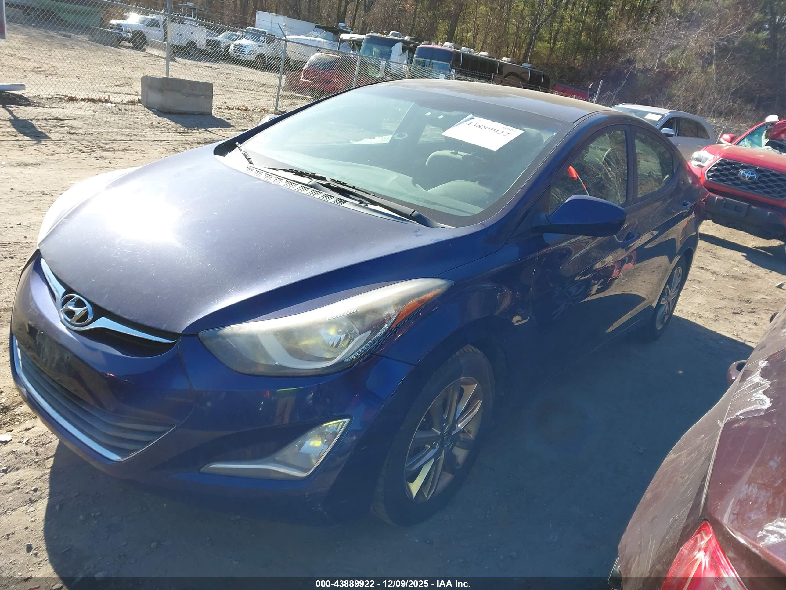 HYUNDAI ELANTRA image 2