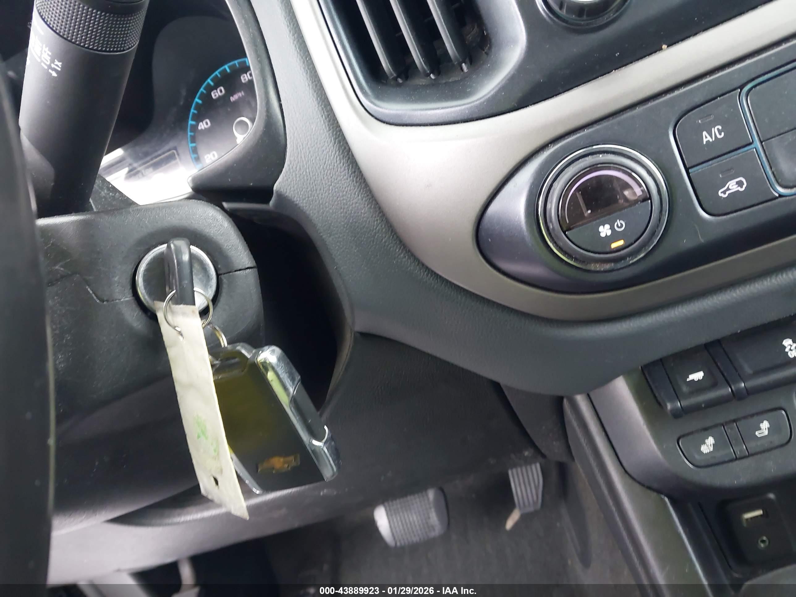 CHEVROLET COLORADO image 11