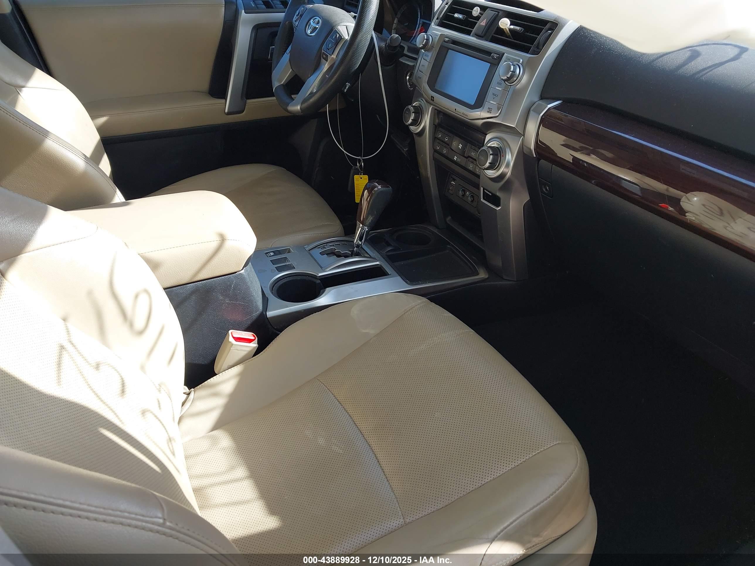 TOYOTA 4RUNNER image 5