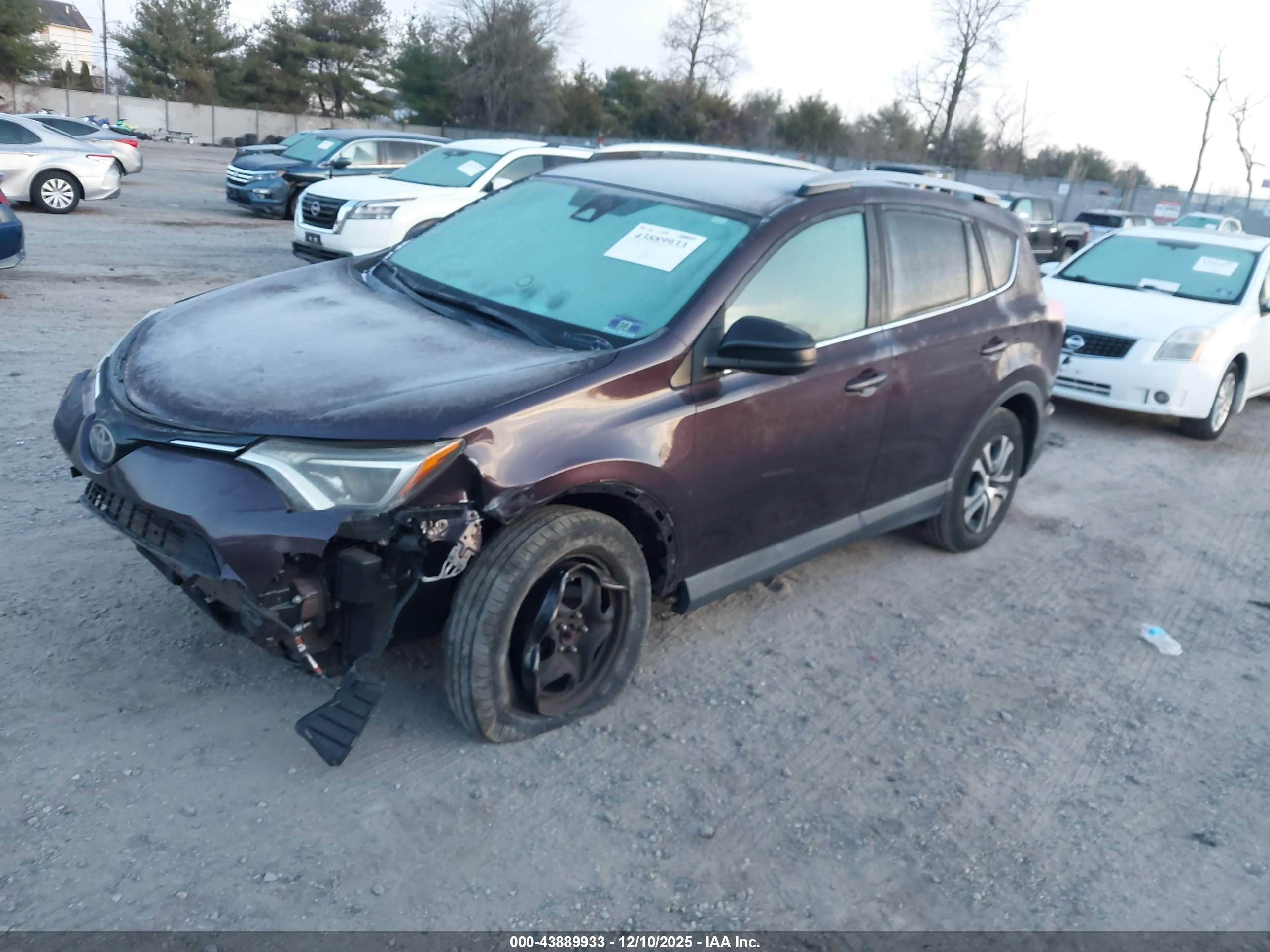 TOYOTA RAV4 image 2