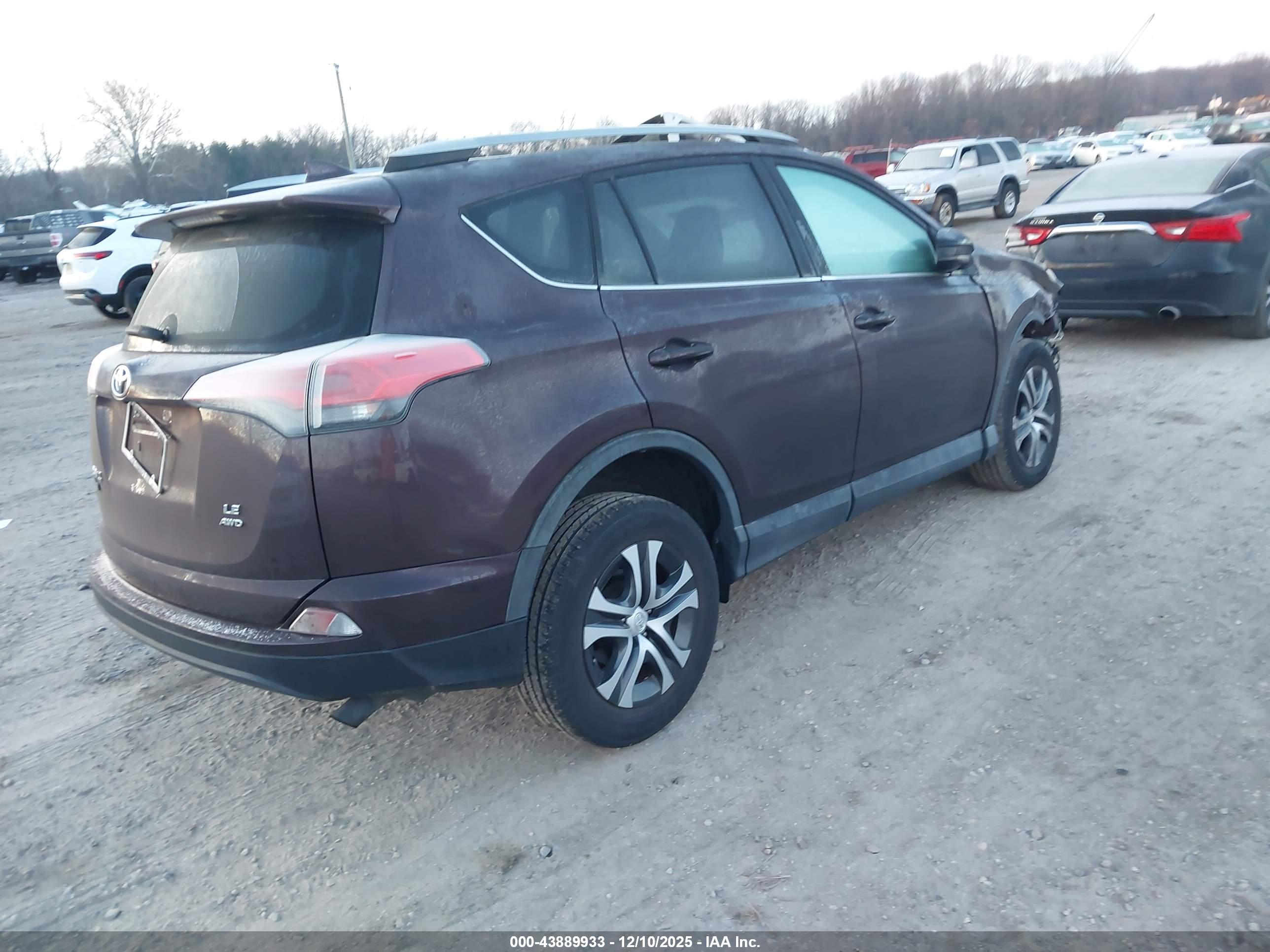 TOYOTA RAV4 image 4