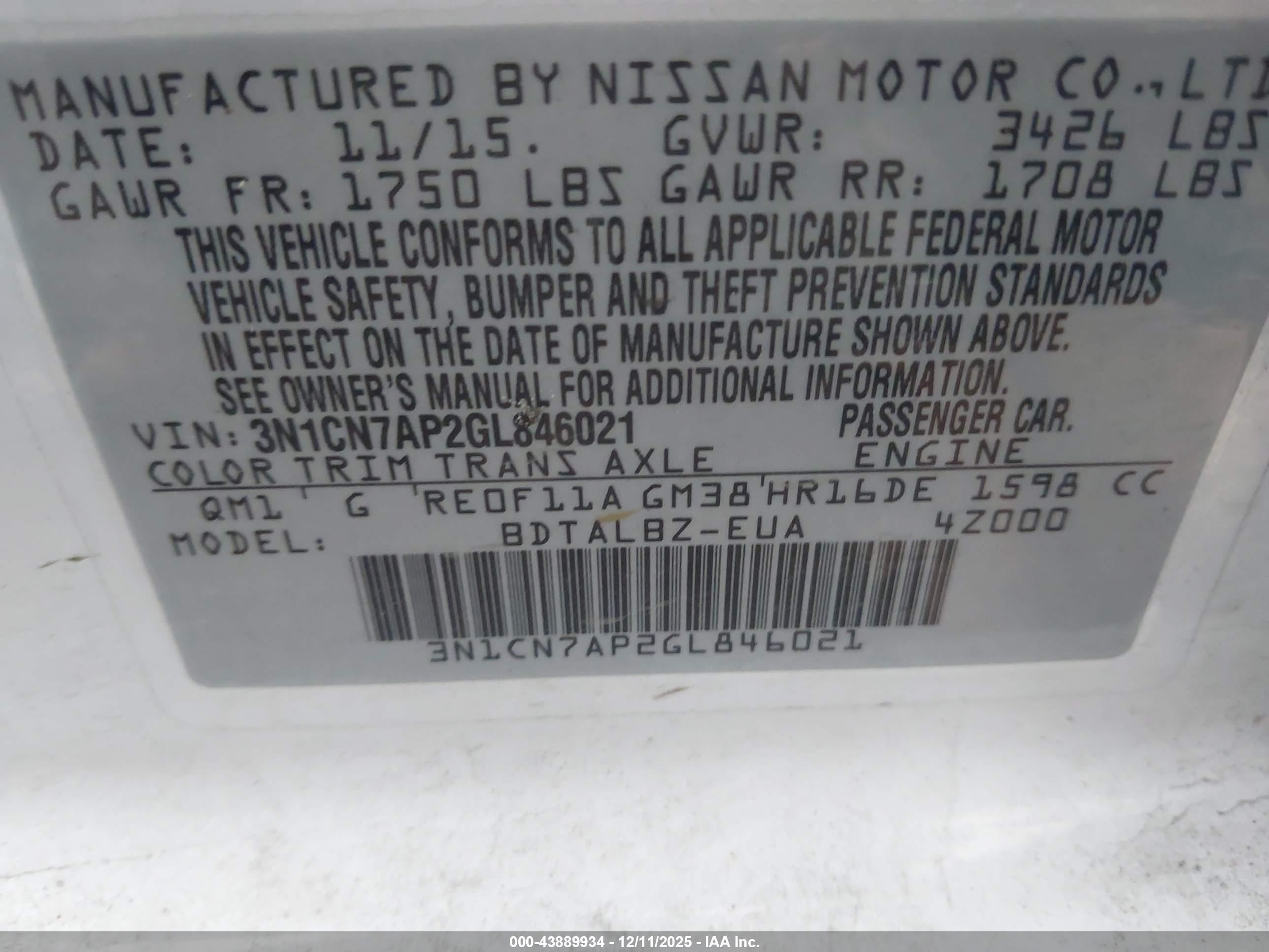 NISSAN VERSA image 9