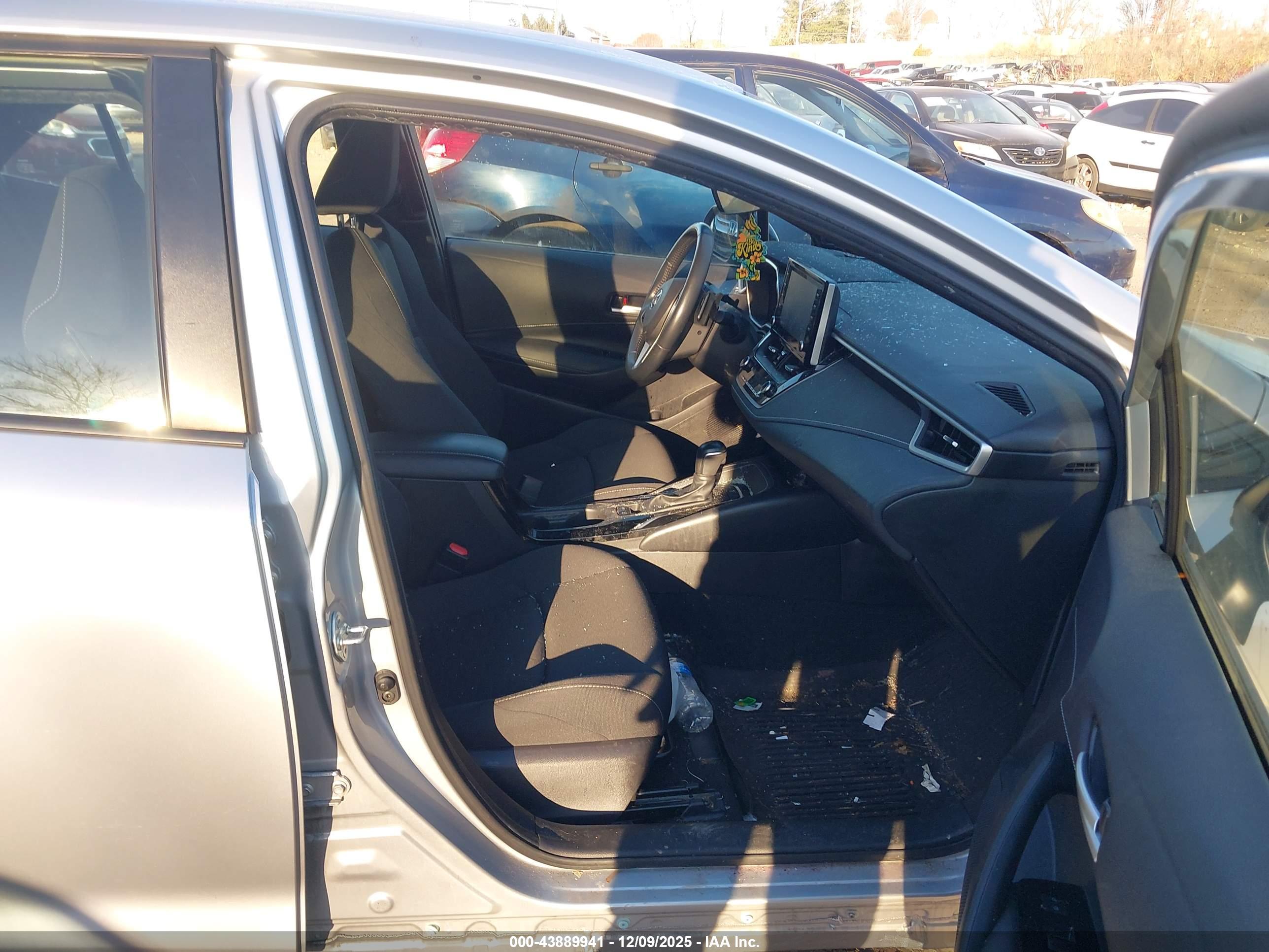 TOYOTA COROLLA image 5