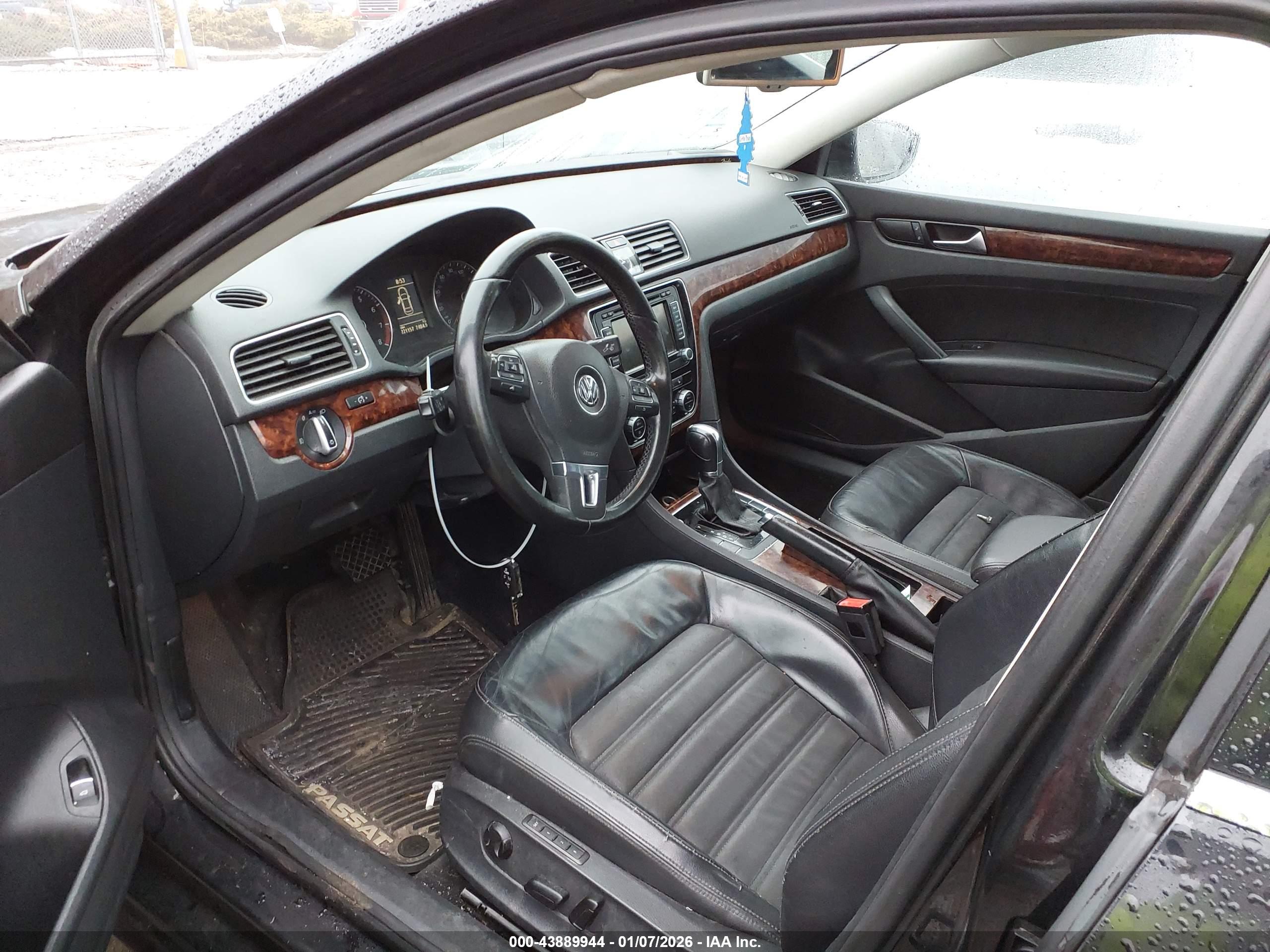 VOLKSWAGEN PASSAT image 5