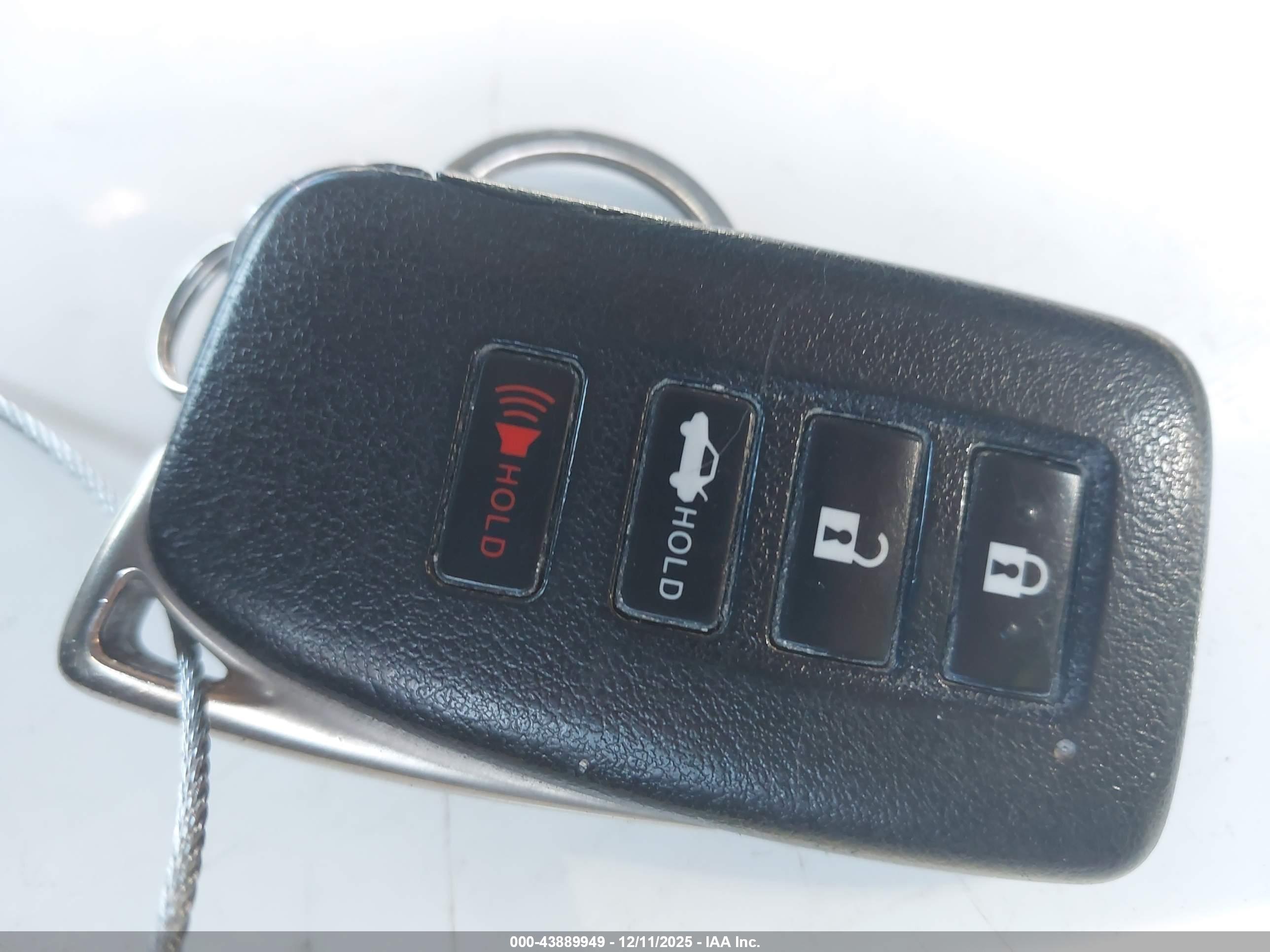 LEXUS ES image 11
