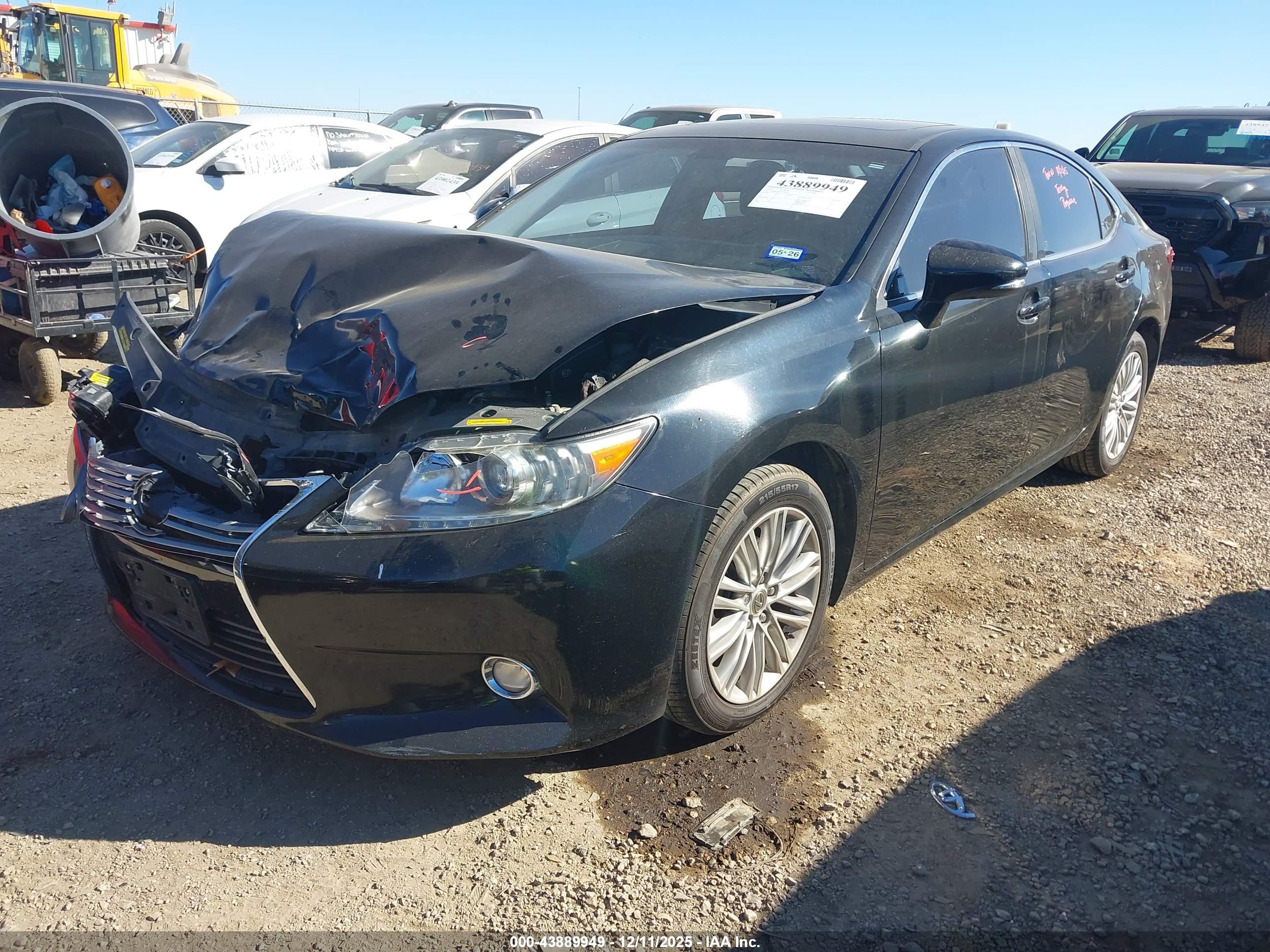 LEXUS ES image 2